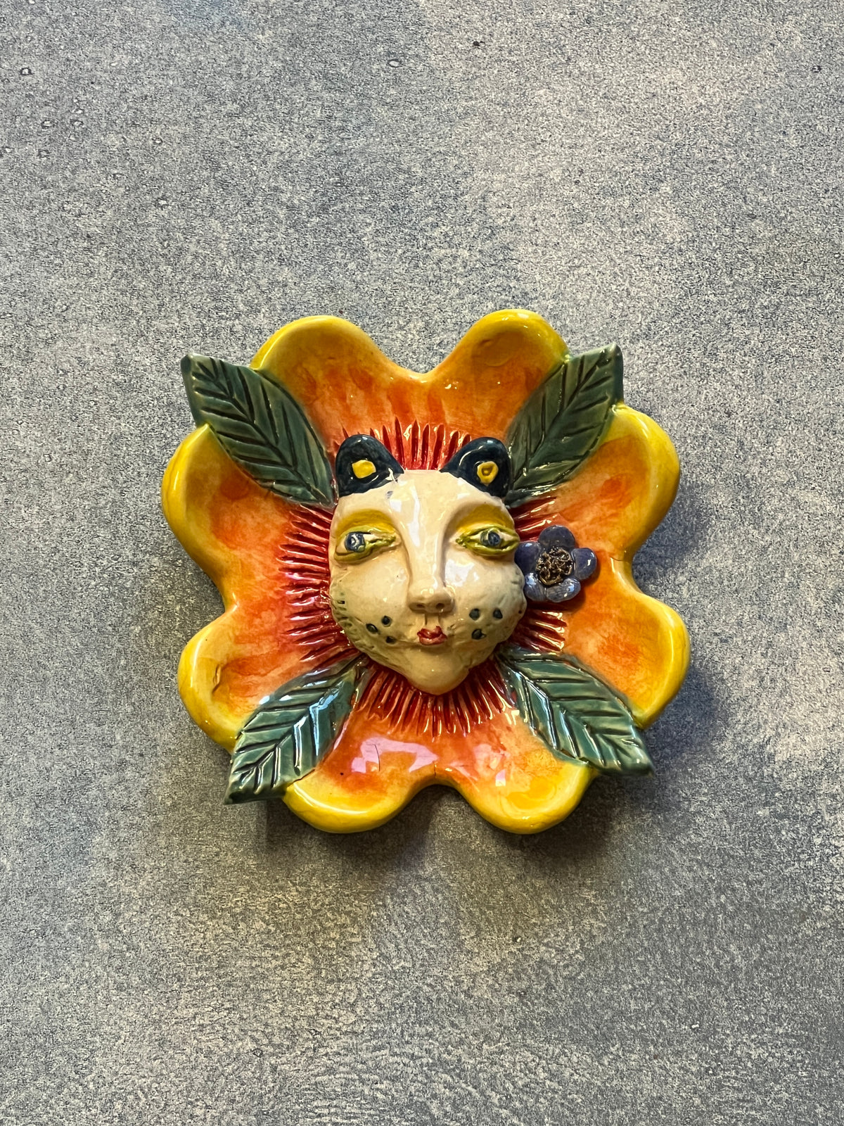 Cat Face Flower Wall Art - Ceramic