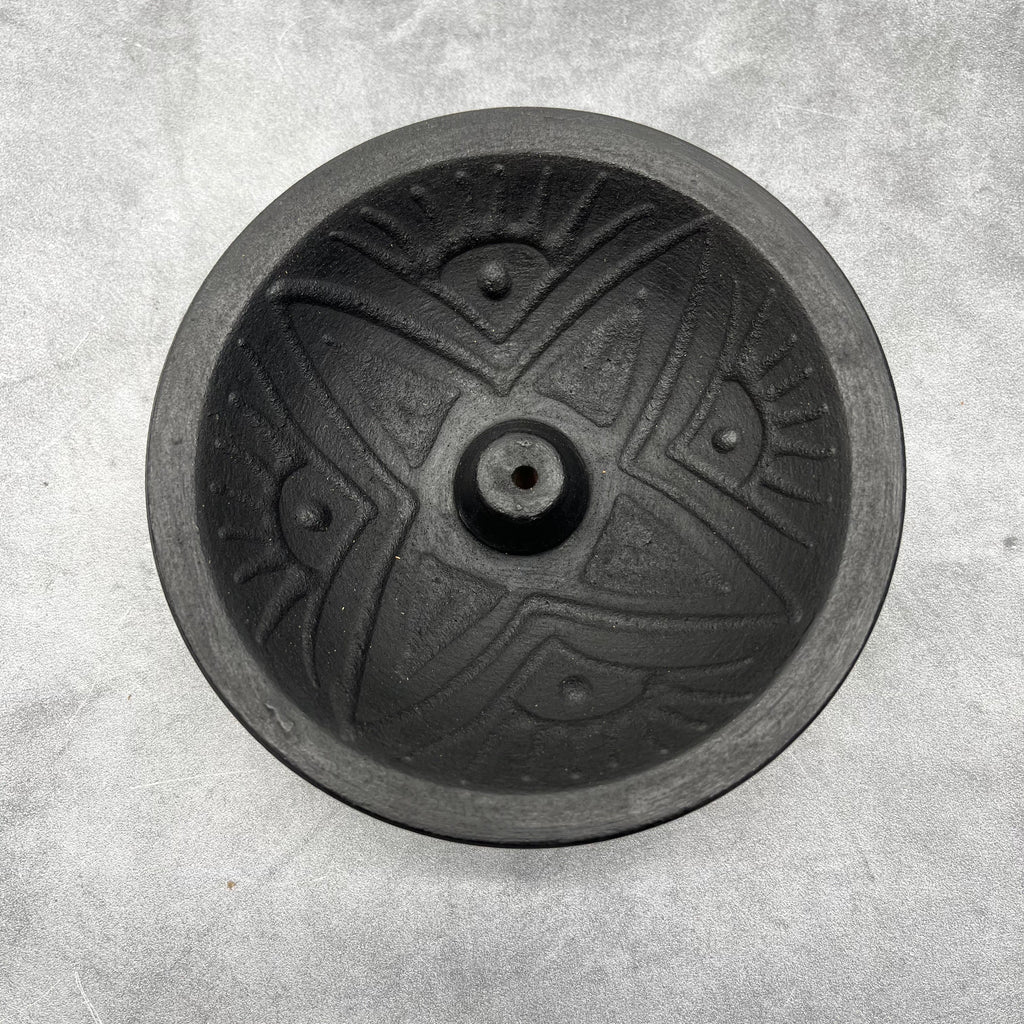 Chulucanas Ceramic Incense Holder ~ black matte flower