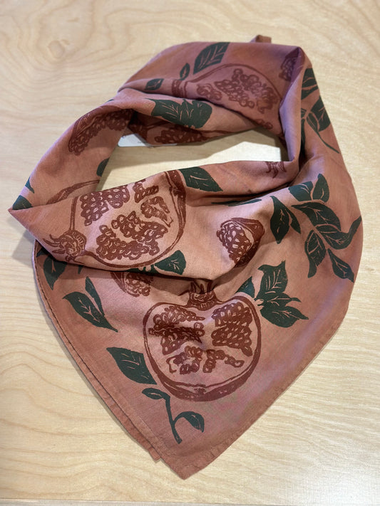 Hand-dyed bandana - Pomegranate