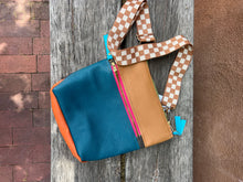 Load image into Gallery viewer, Crossbody Bag brown &amp; dark blue
