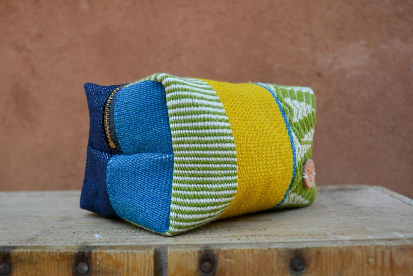 Small cosmetics pouch ~ Patacancha