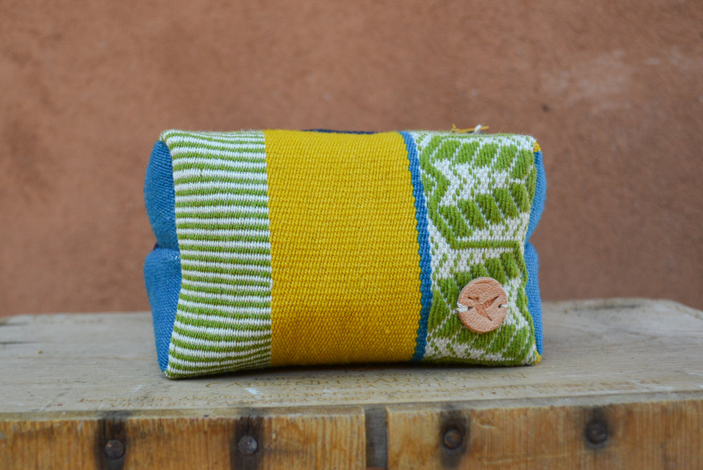 Small cosmetics pouch ~ Patacancha