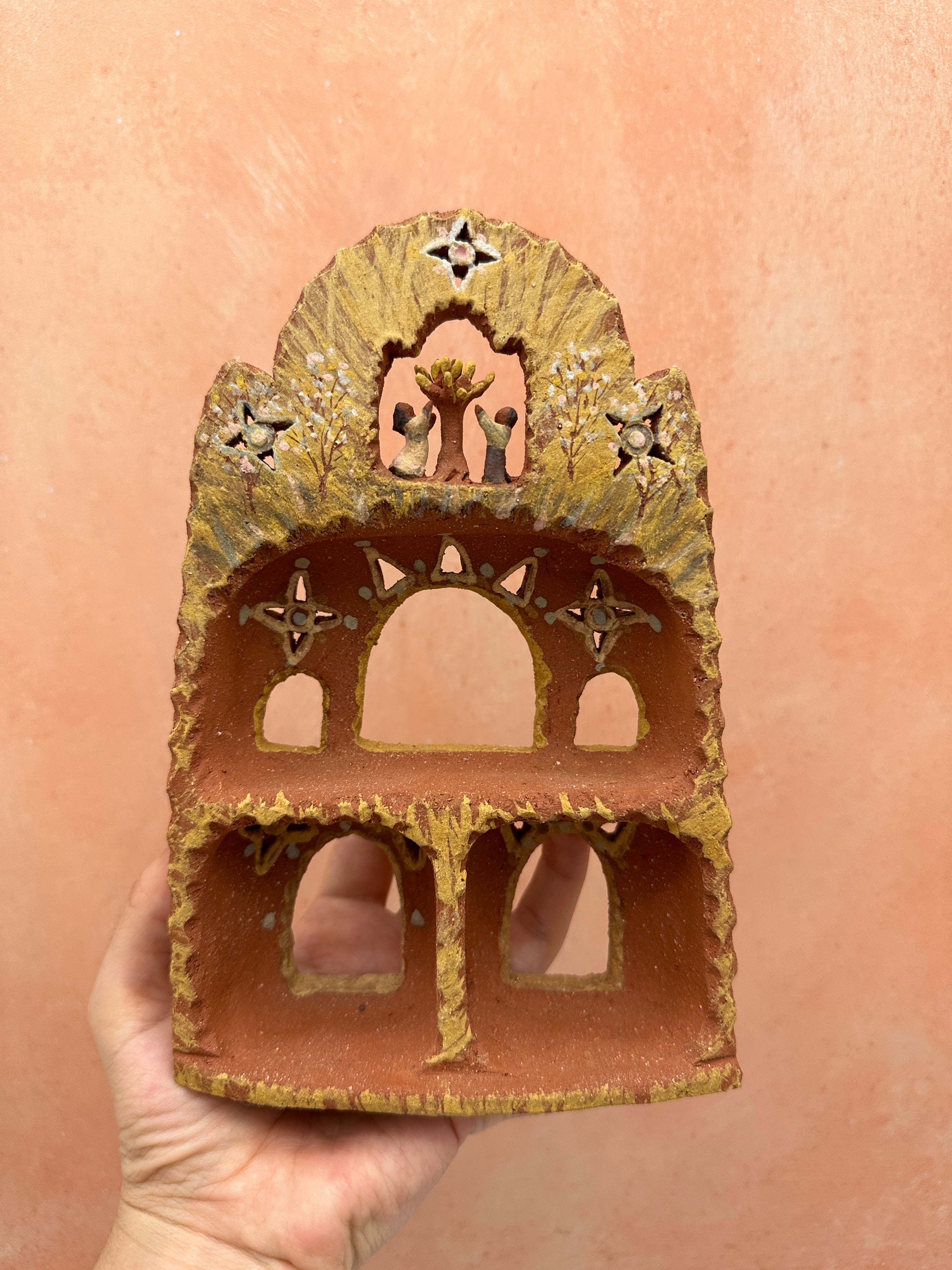 Altar sculpture - Home is in the Heart