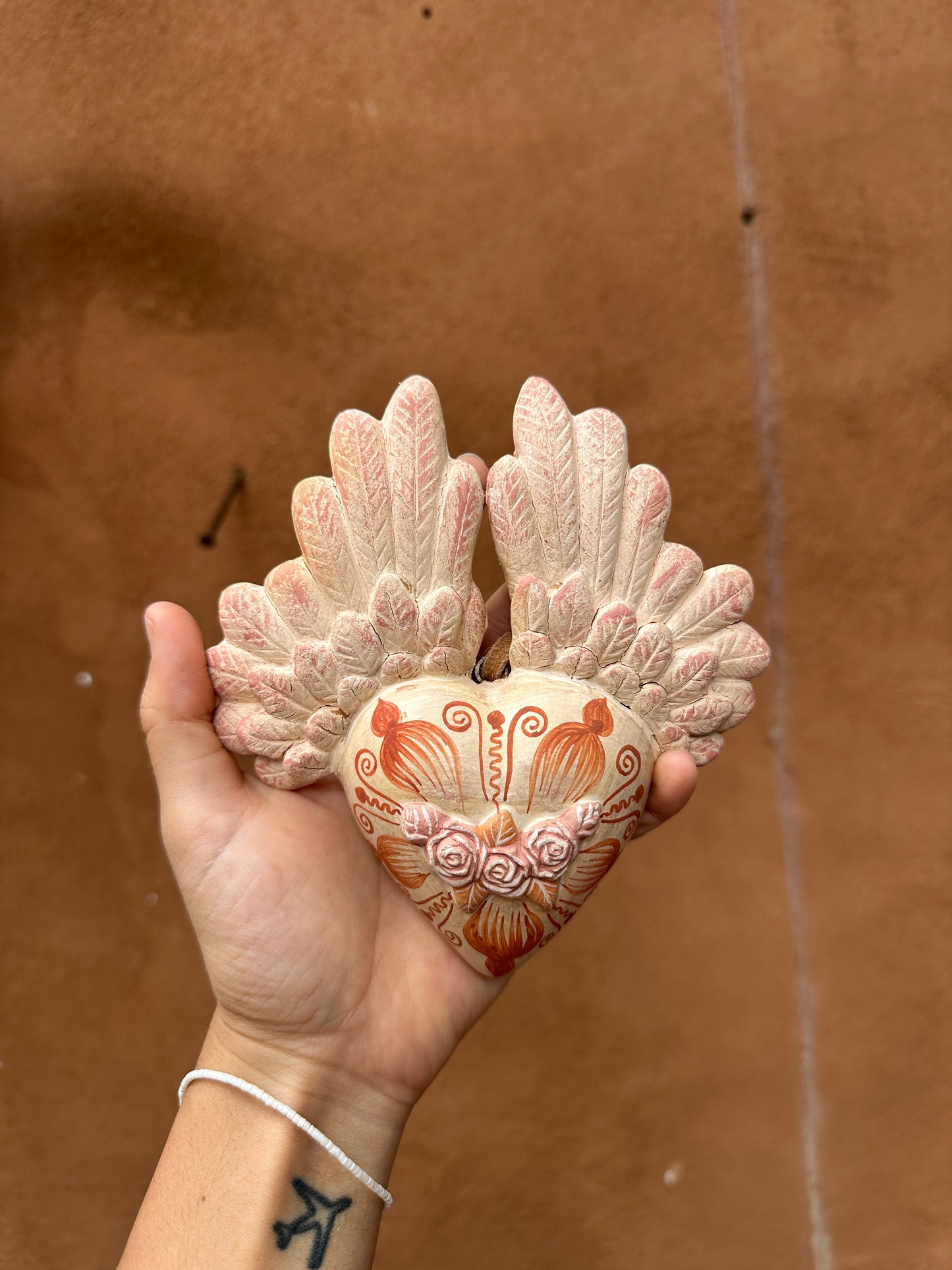 Corazon con alas ~ red & sand