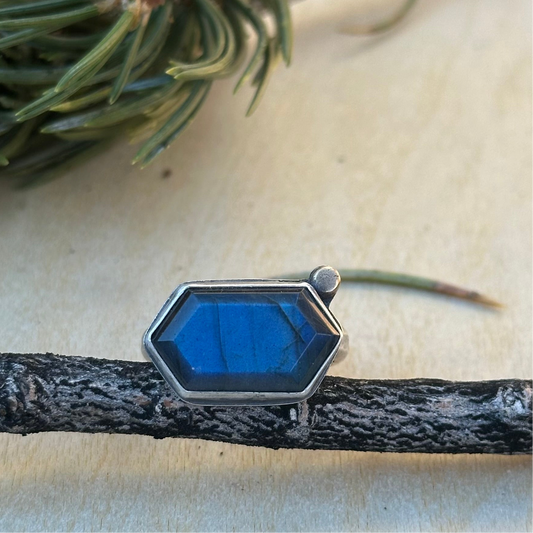 Labradorite and Sterling Silver Ring - size 7