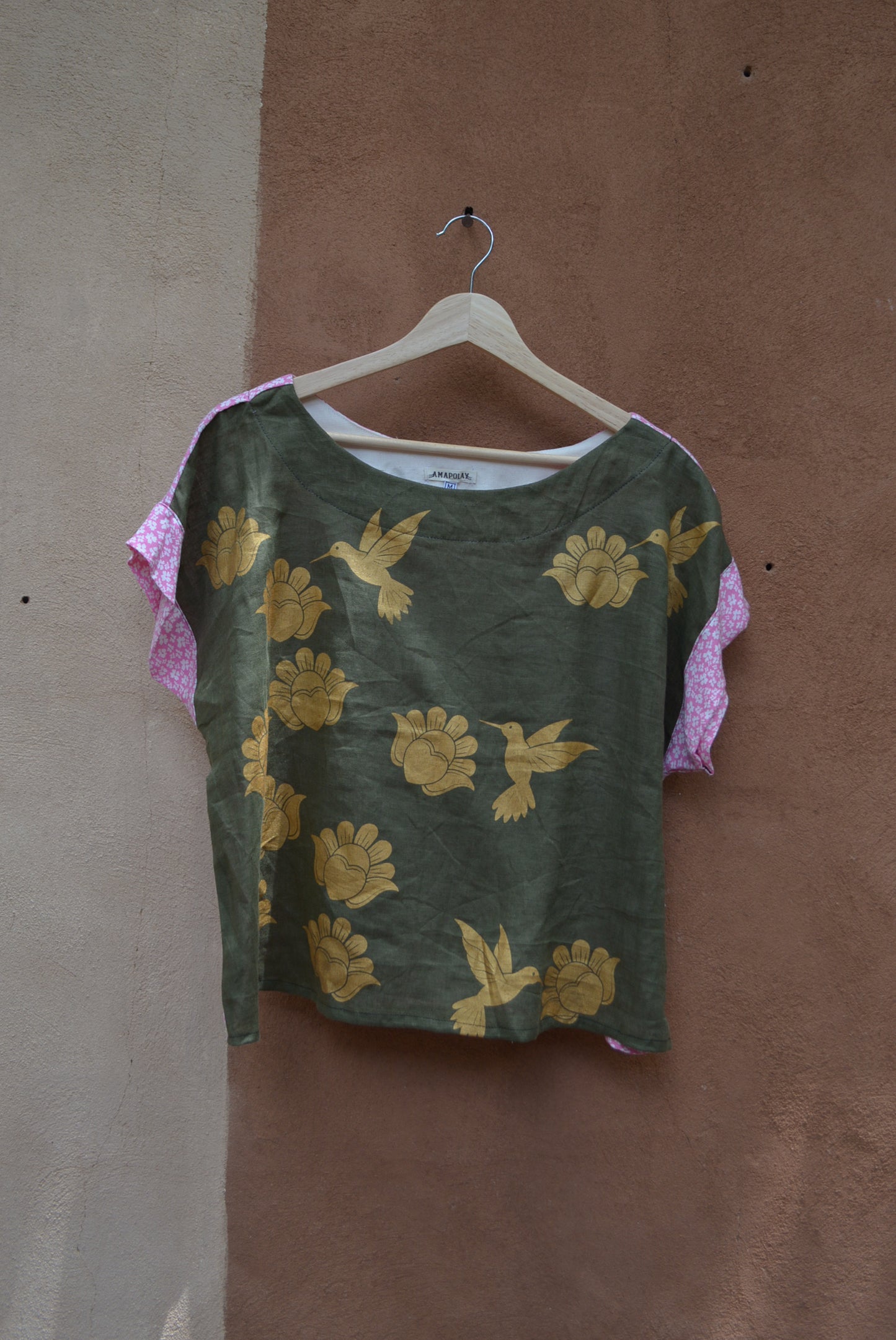 Screenprinted Box Top ~ M ~ 100% Raw cotton blend