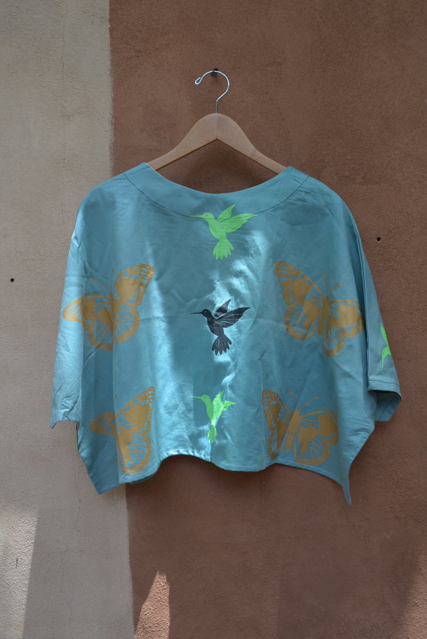 Screenprinted Drapped Top ~ M ~ 100% Raw cotton blend