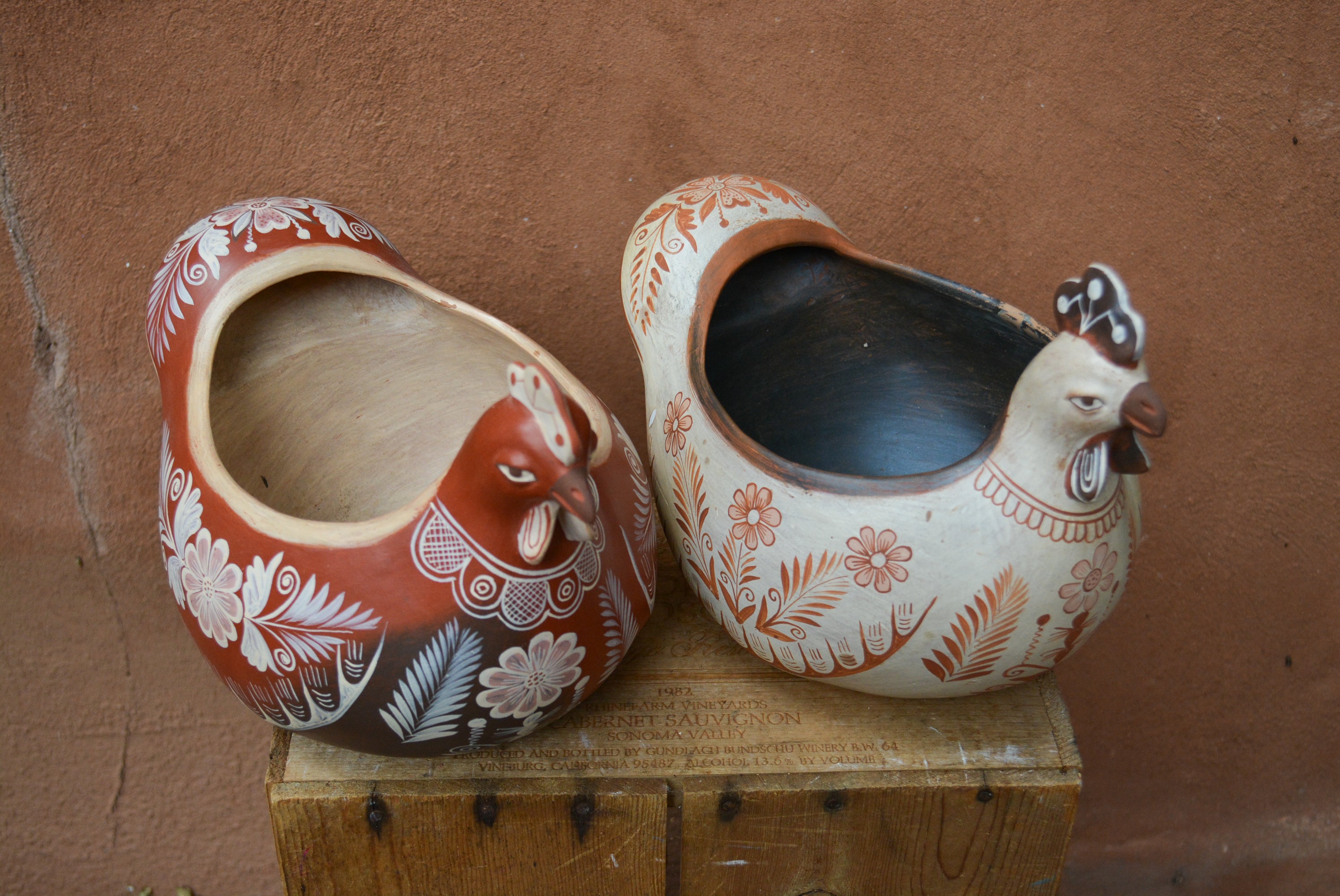 Hen bowl • Large • eggs holder Red and Sand