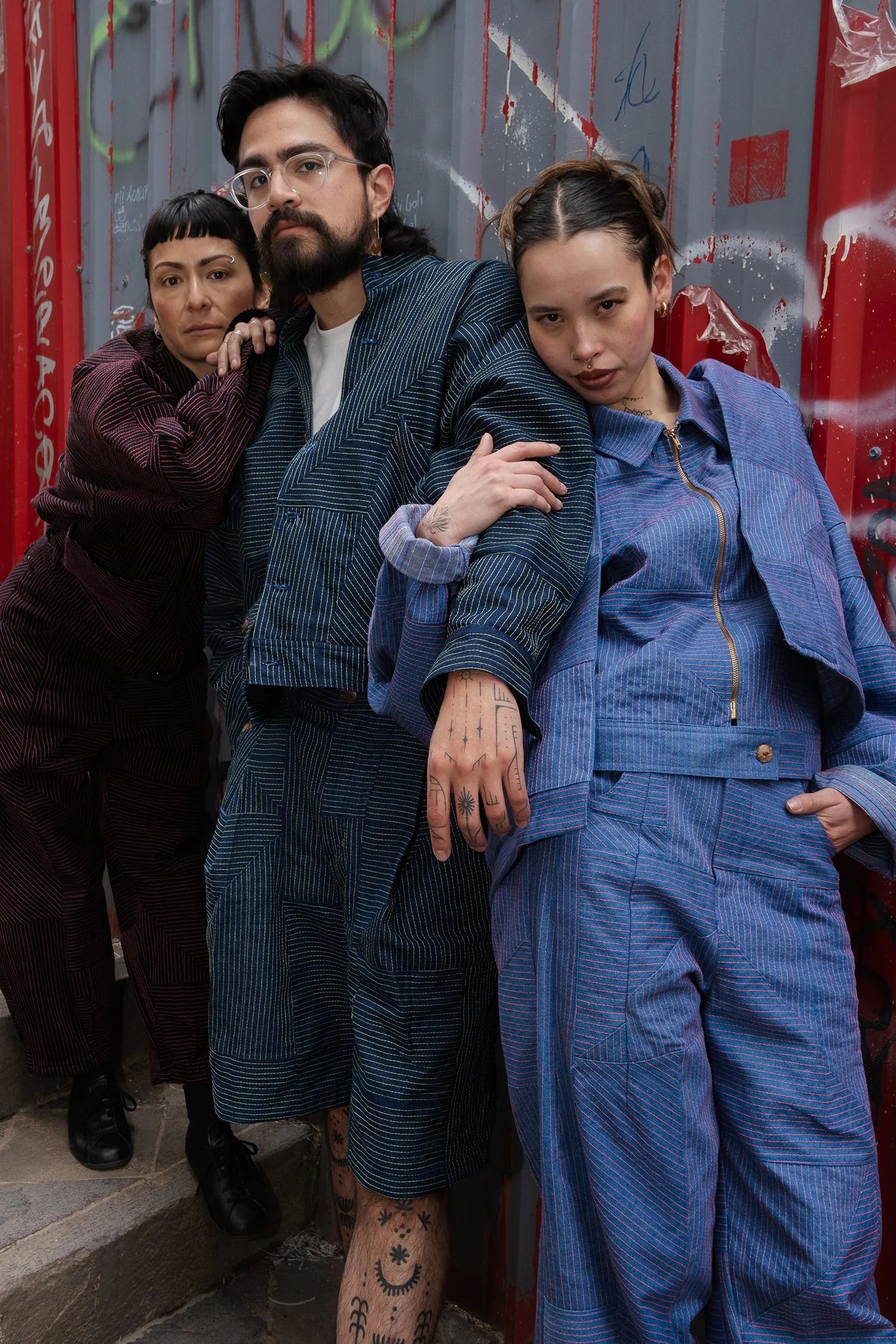 Long shorts  - Jean and pink thread