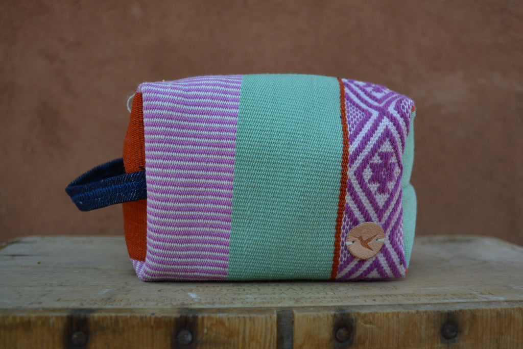 Small cosmetics pouch ~ Patacancha