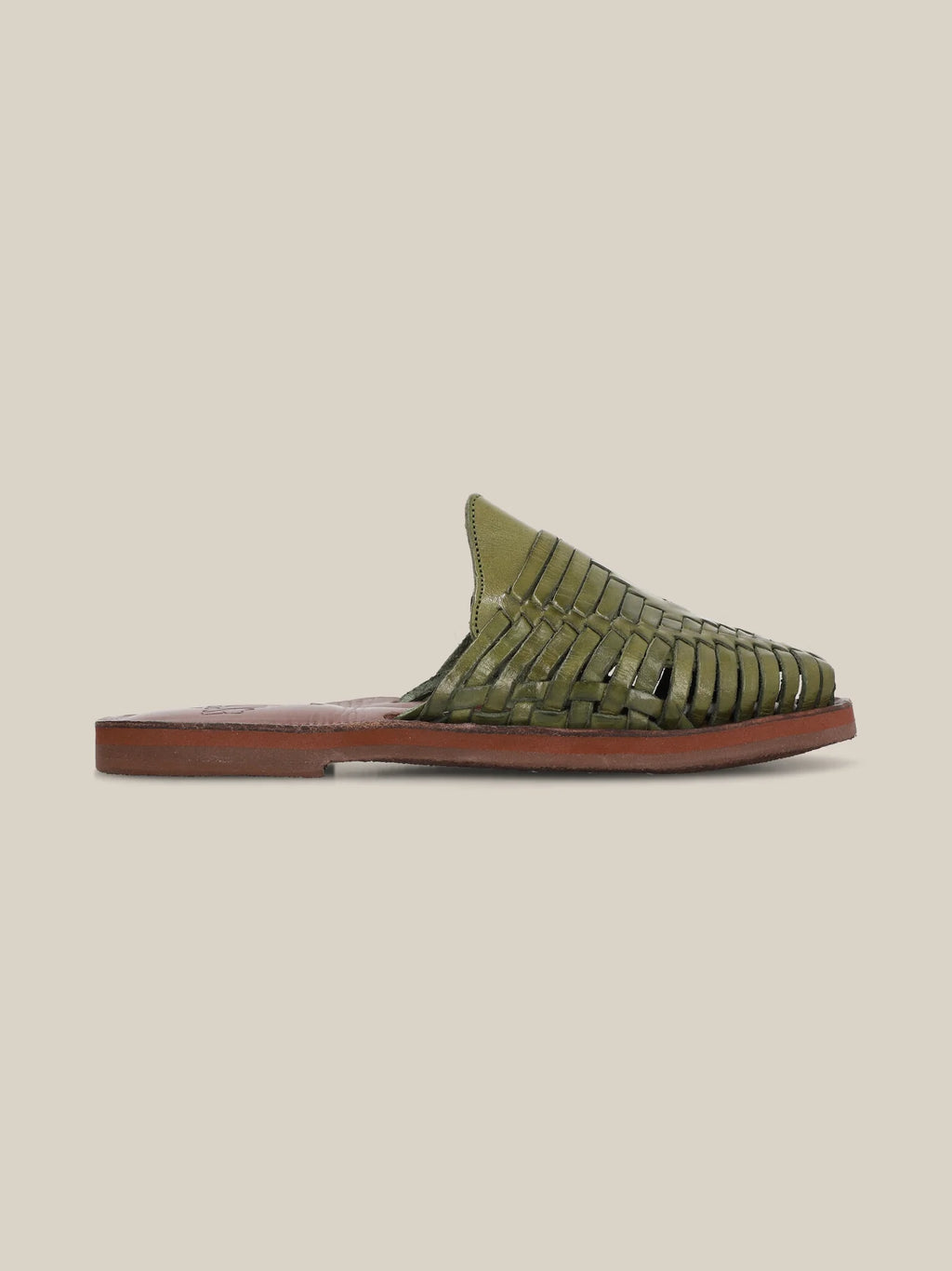 Espiritu ~ Selva Slide Ons - Men - US