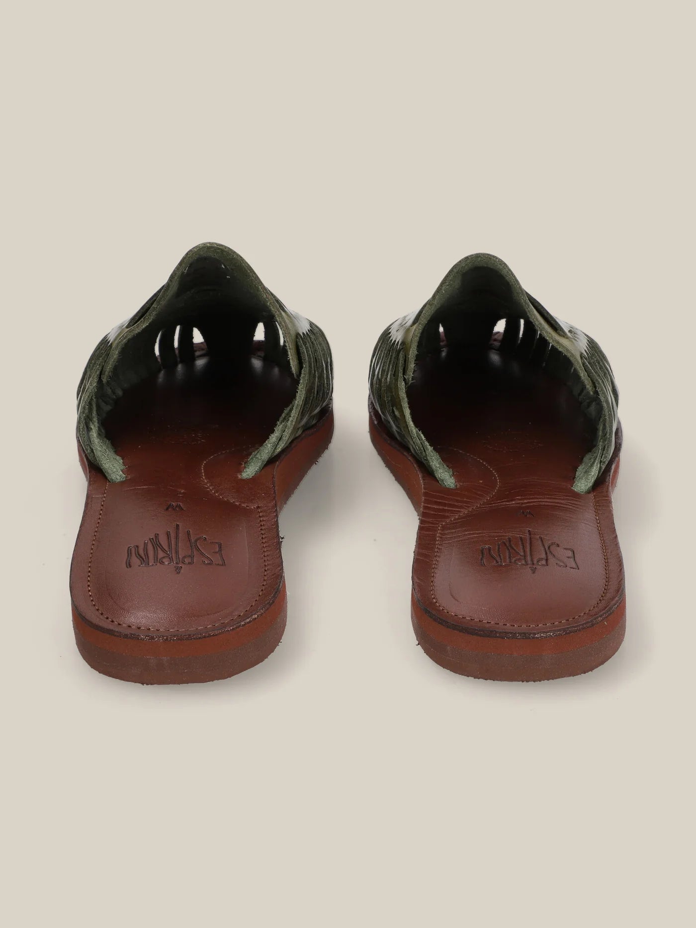 Espiritu ~ Selva Slide Ons - Men - US