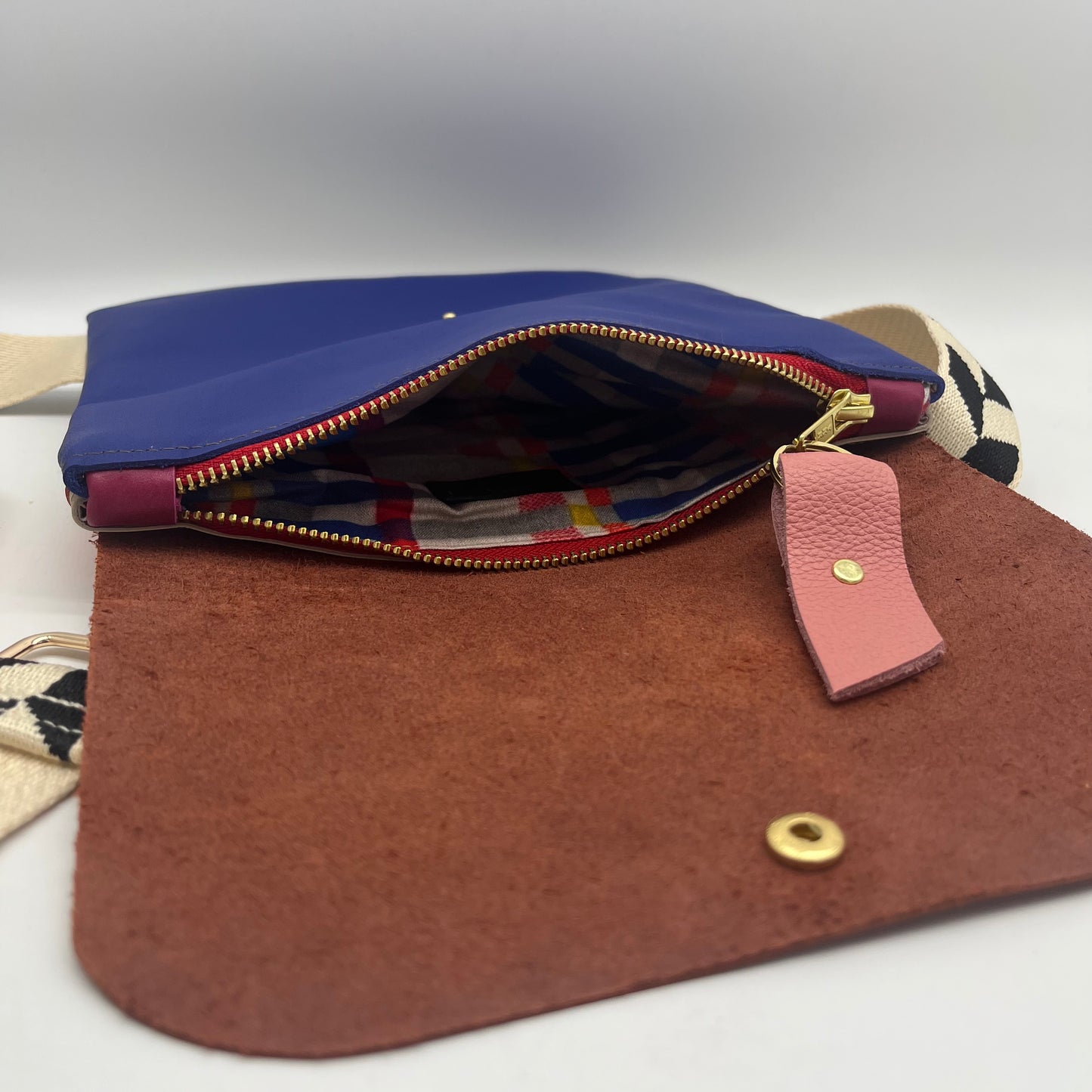 Medium Crossbody Bag ~ Brown & blue leather ~ red zipper