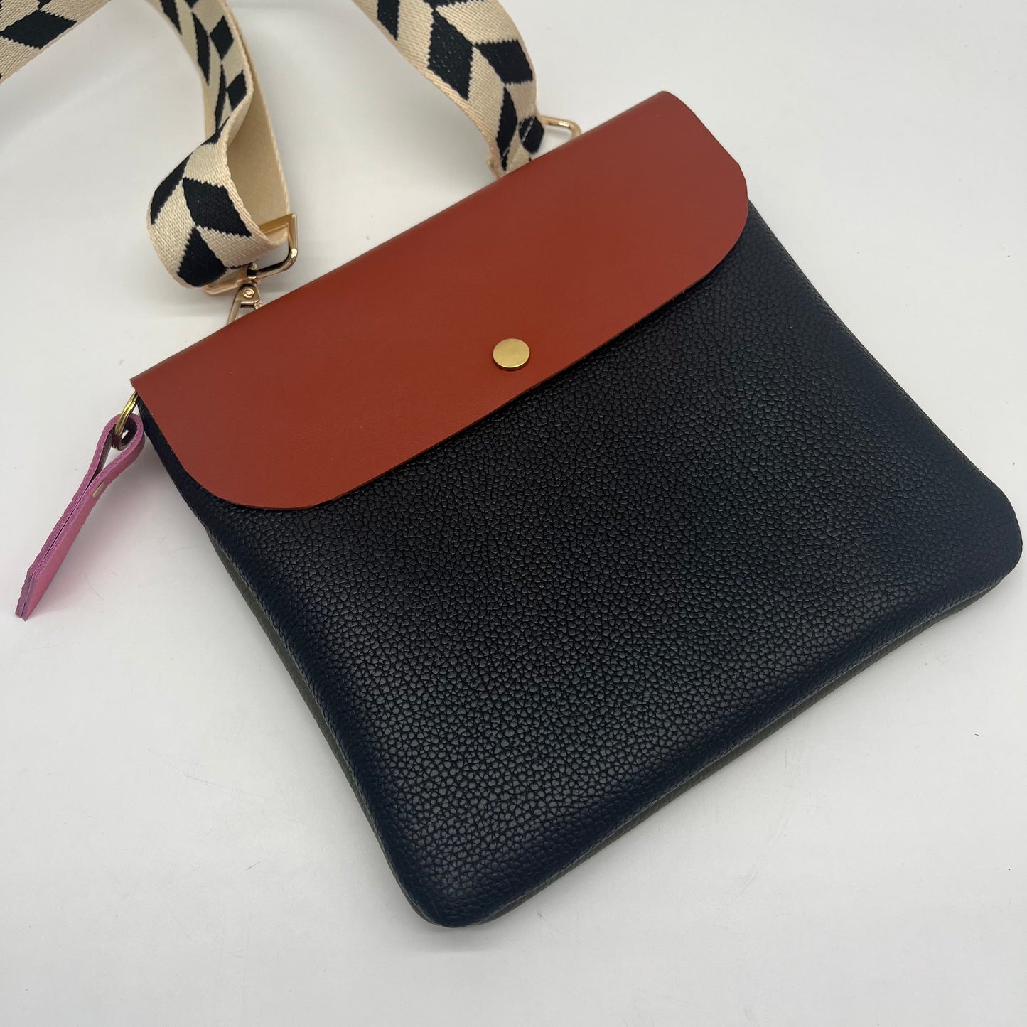 Medium Crossbody Bag ~ reddish brown & black leather ~ magenta zipper