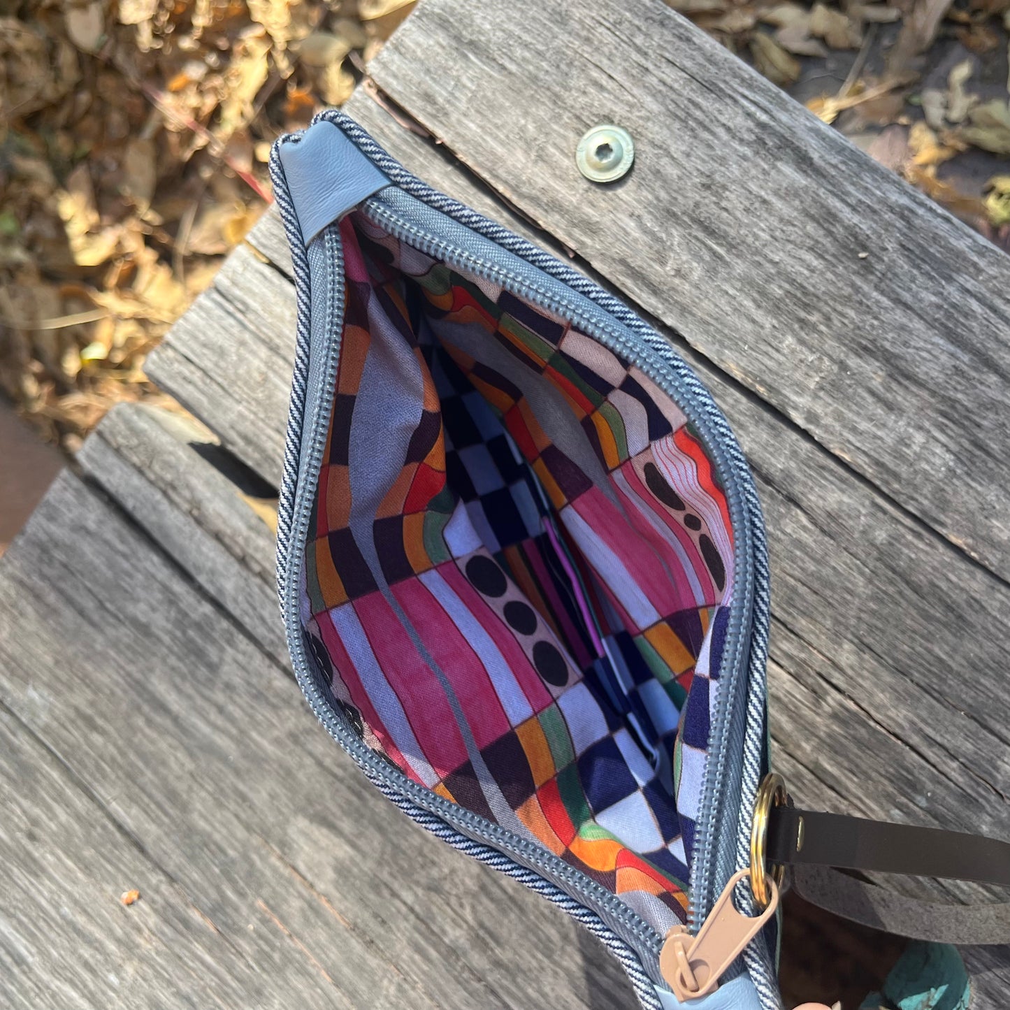 Fabric wristlet - multicolor