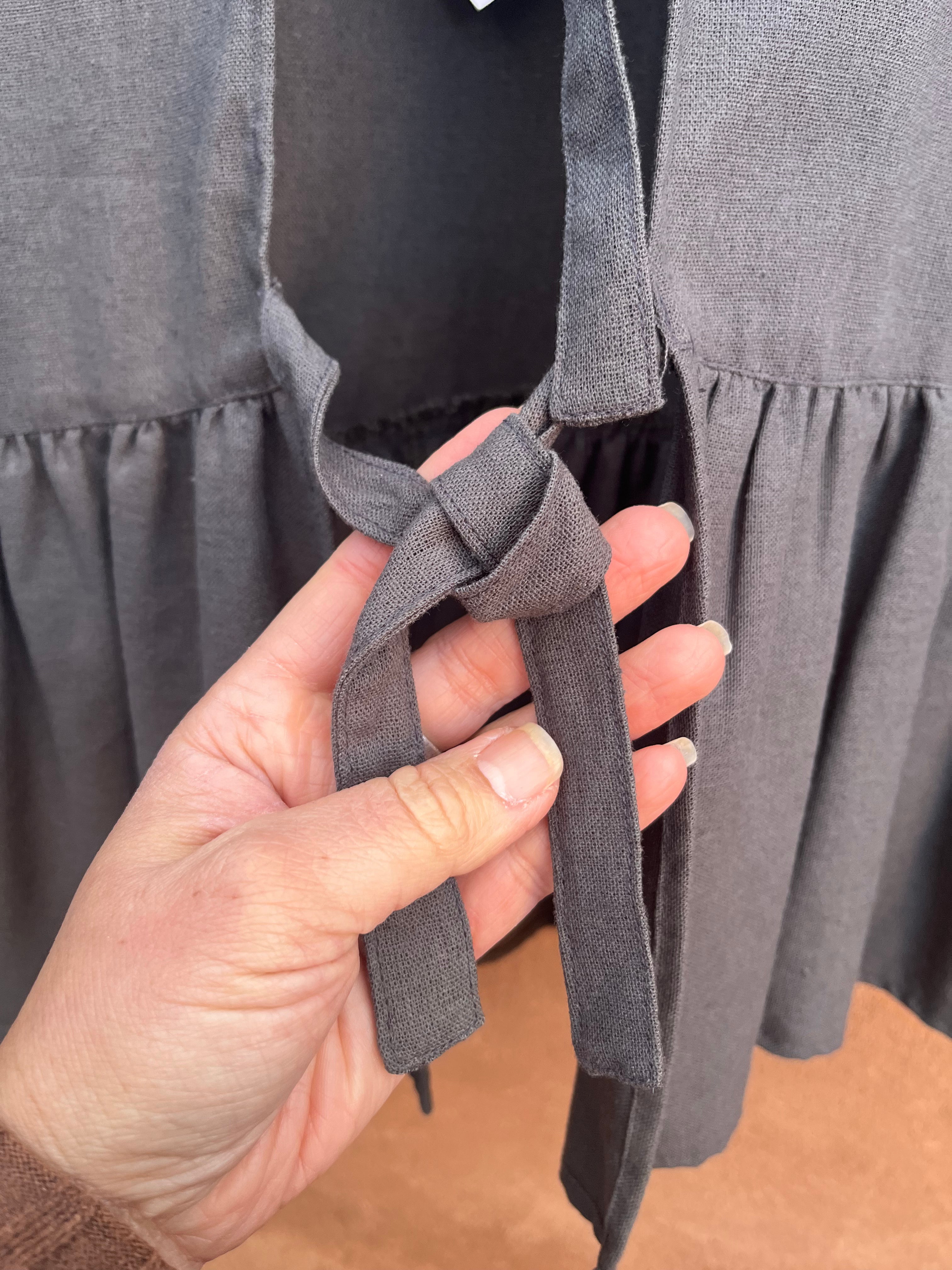 Front tie top - Gray Linen