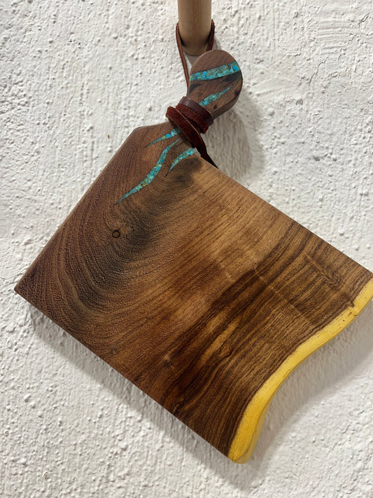 Cutting board with Kingman Turquoise