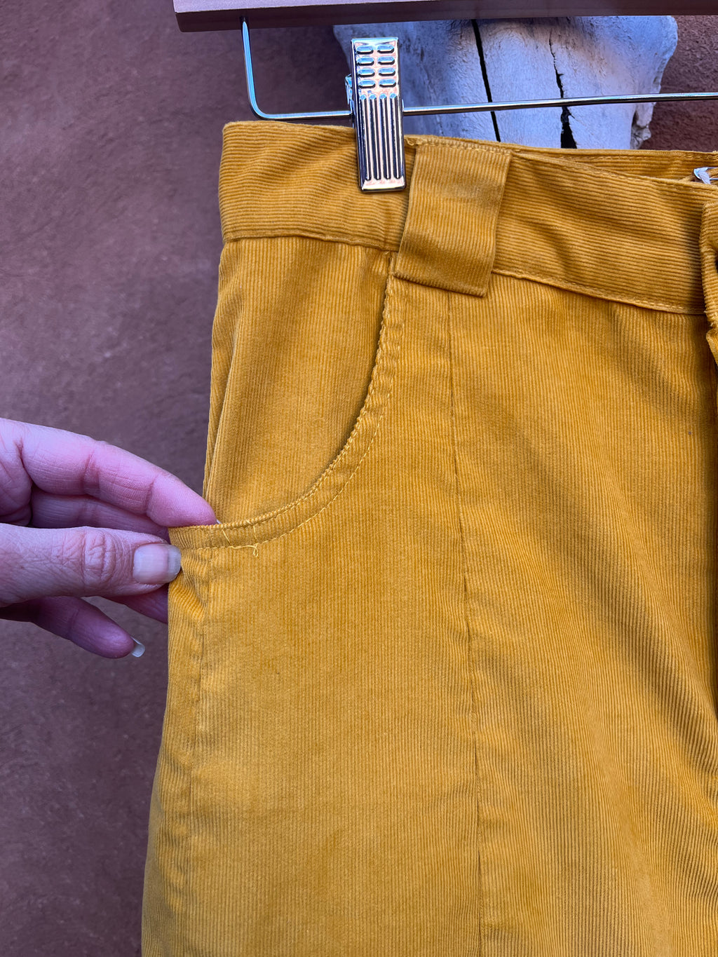 High Waisted Barrel Pants - Yelllow Thin Corduroy