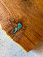 Cutting board with handle