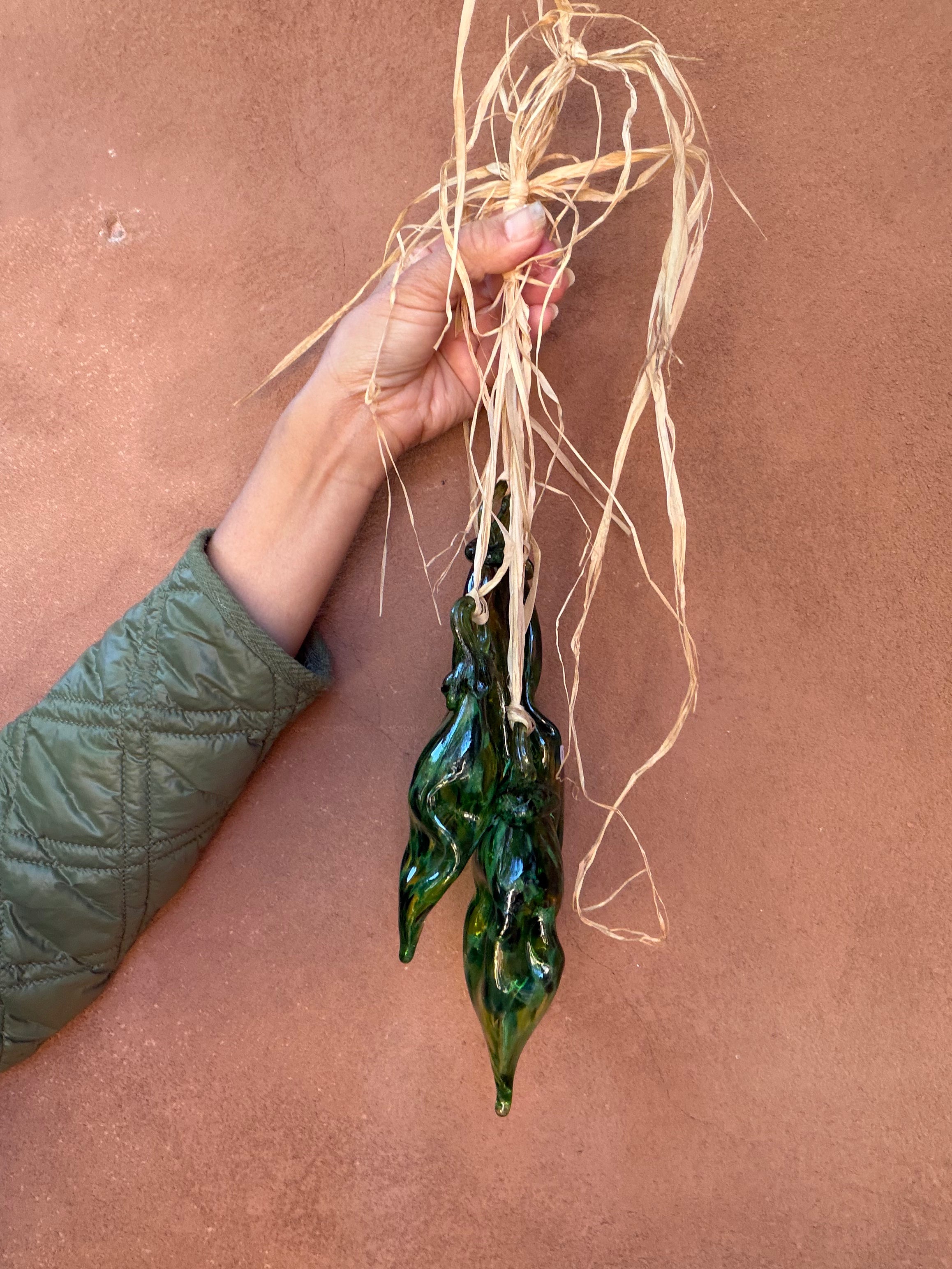 Glass blown ~ Green chili rista ~ three chilis