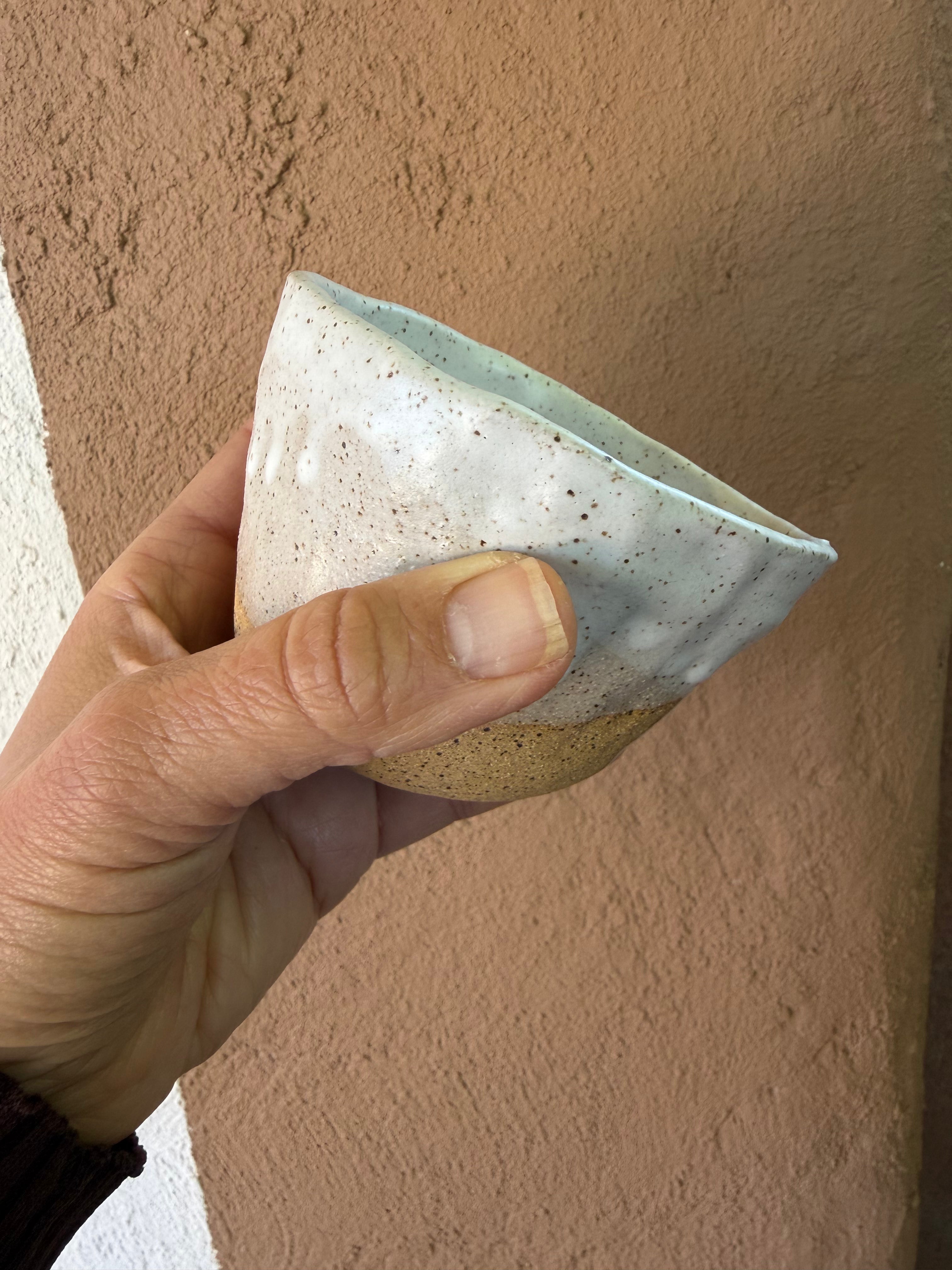 Speckled cup - white interior