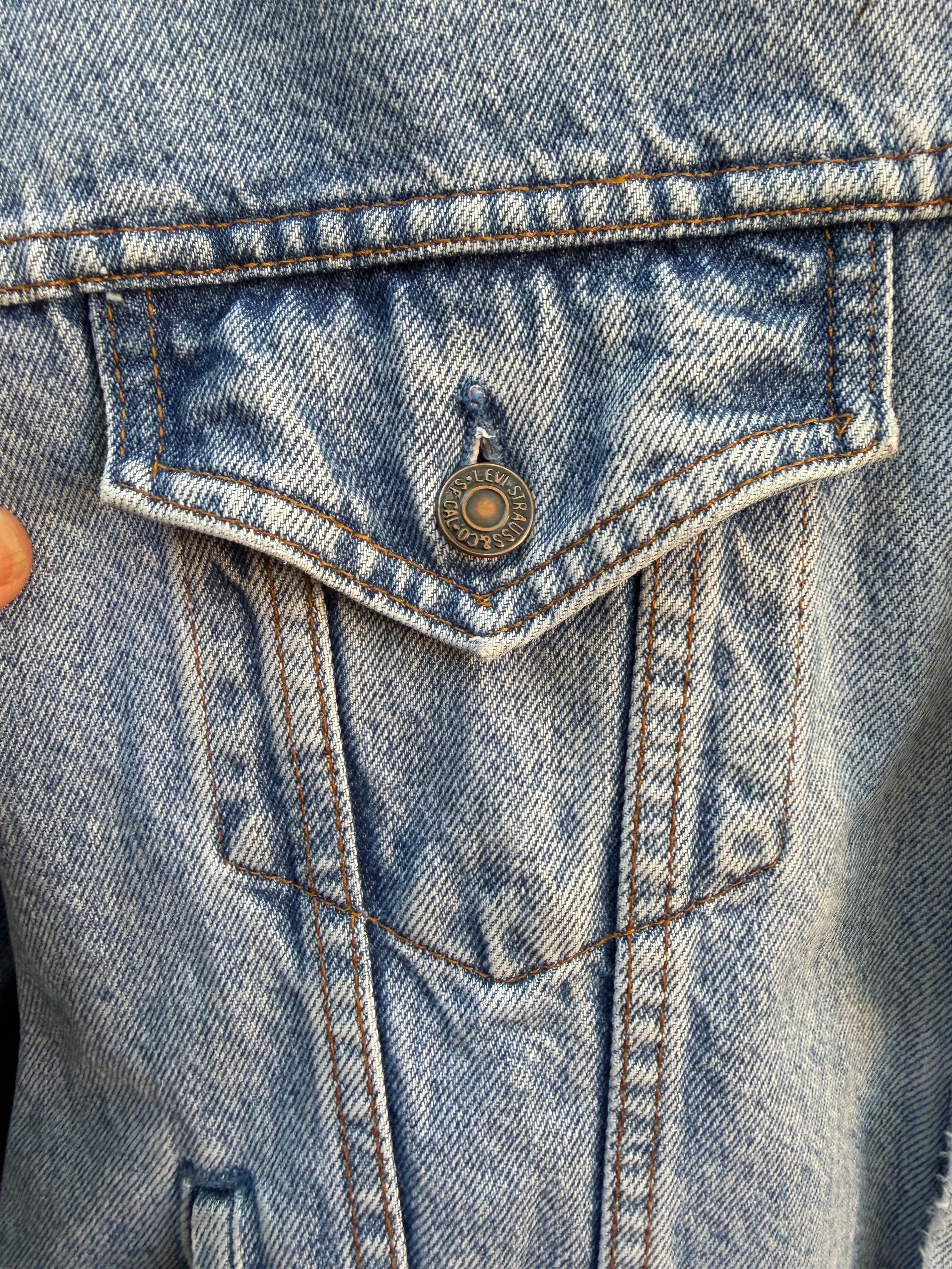 Second-Hand Levi's jacket with an original handwoven back panel- woven with 100% wool, undyed and commercially dyed yarns.