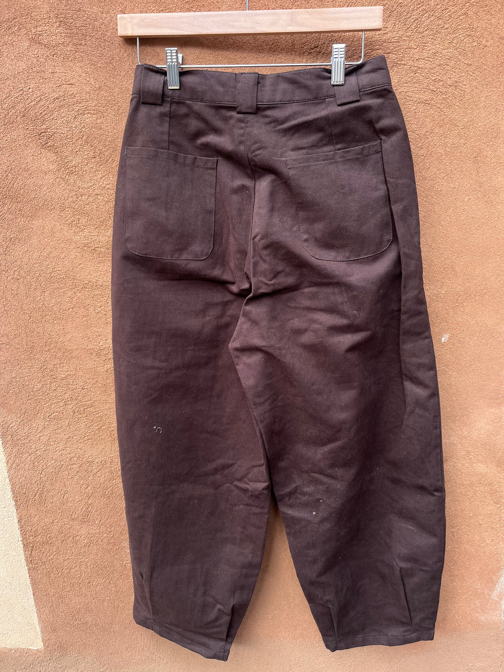 High Waisted Barrel Pants - Solid Brown