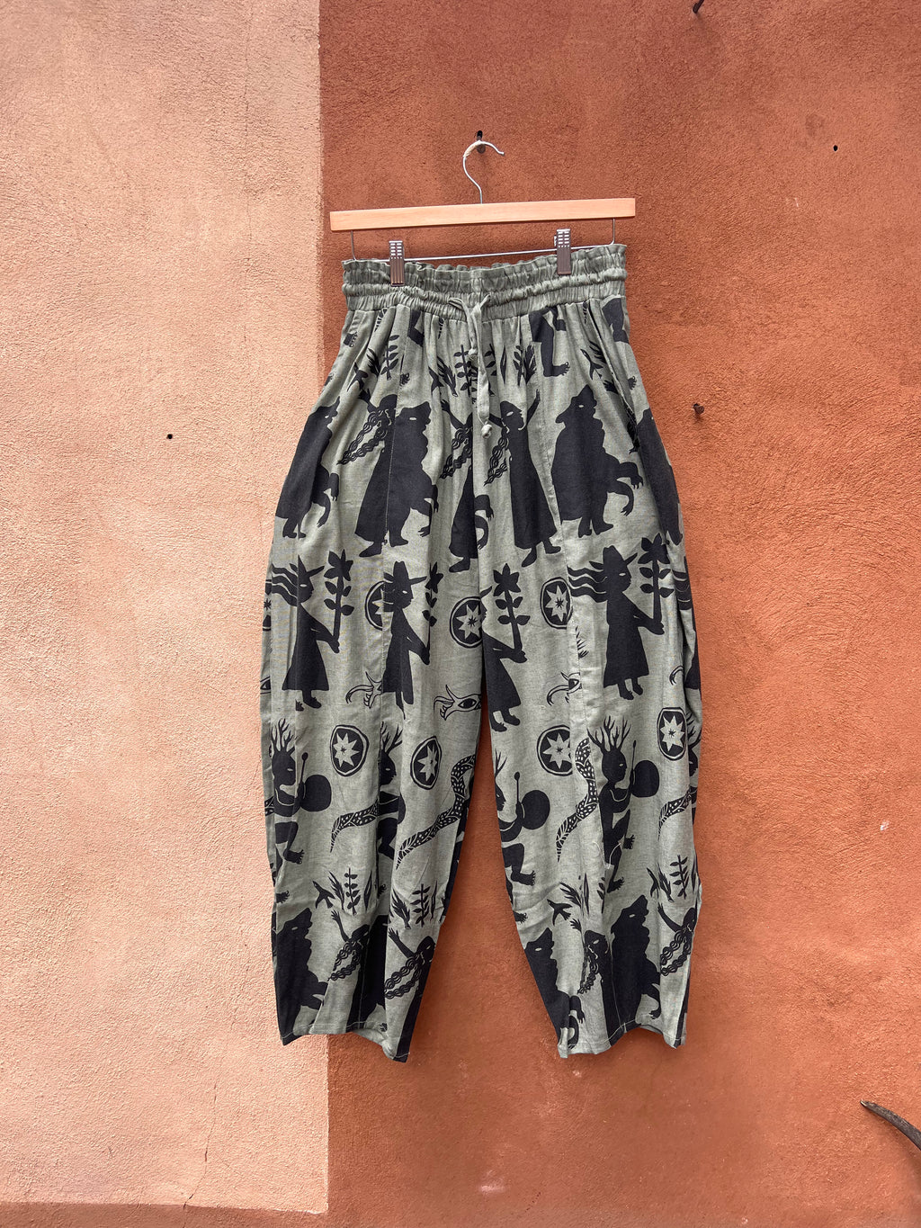 Jogger Pants • Large • Screen Printed