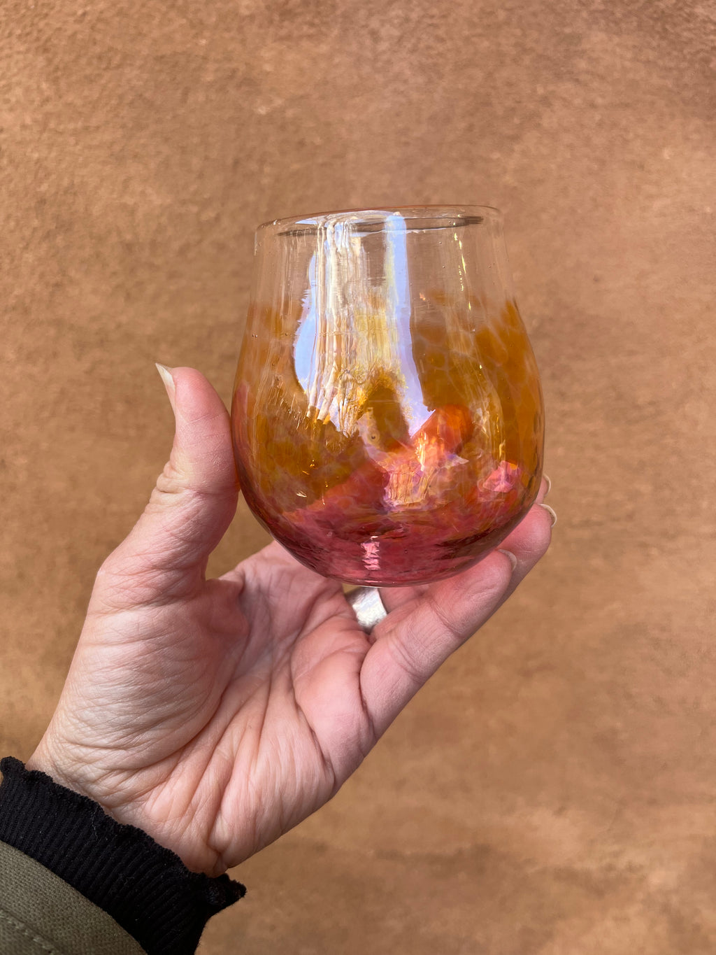 Wine Cup • Yellowish  Aurora + fuschia • Blown glass