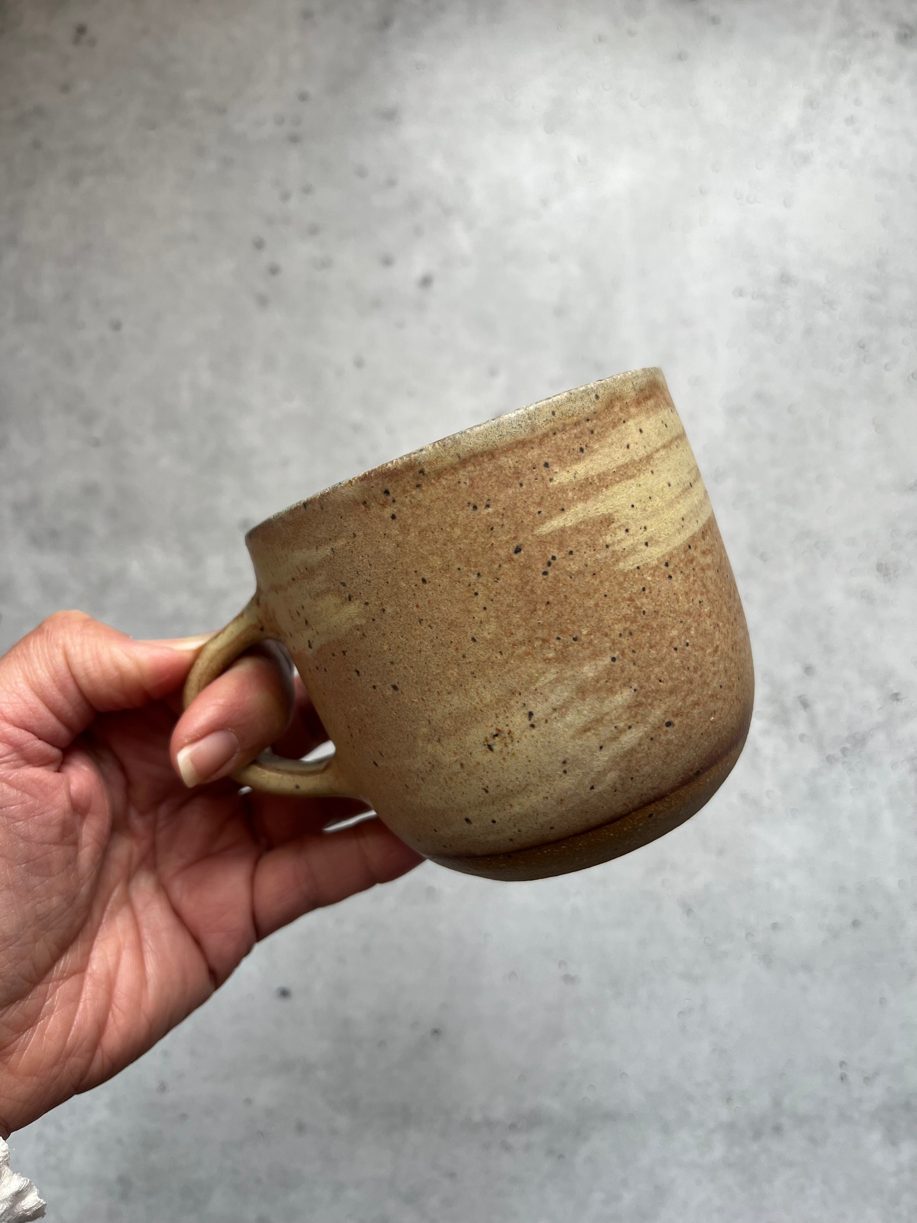 Mug ~ straw matte + satin green interior