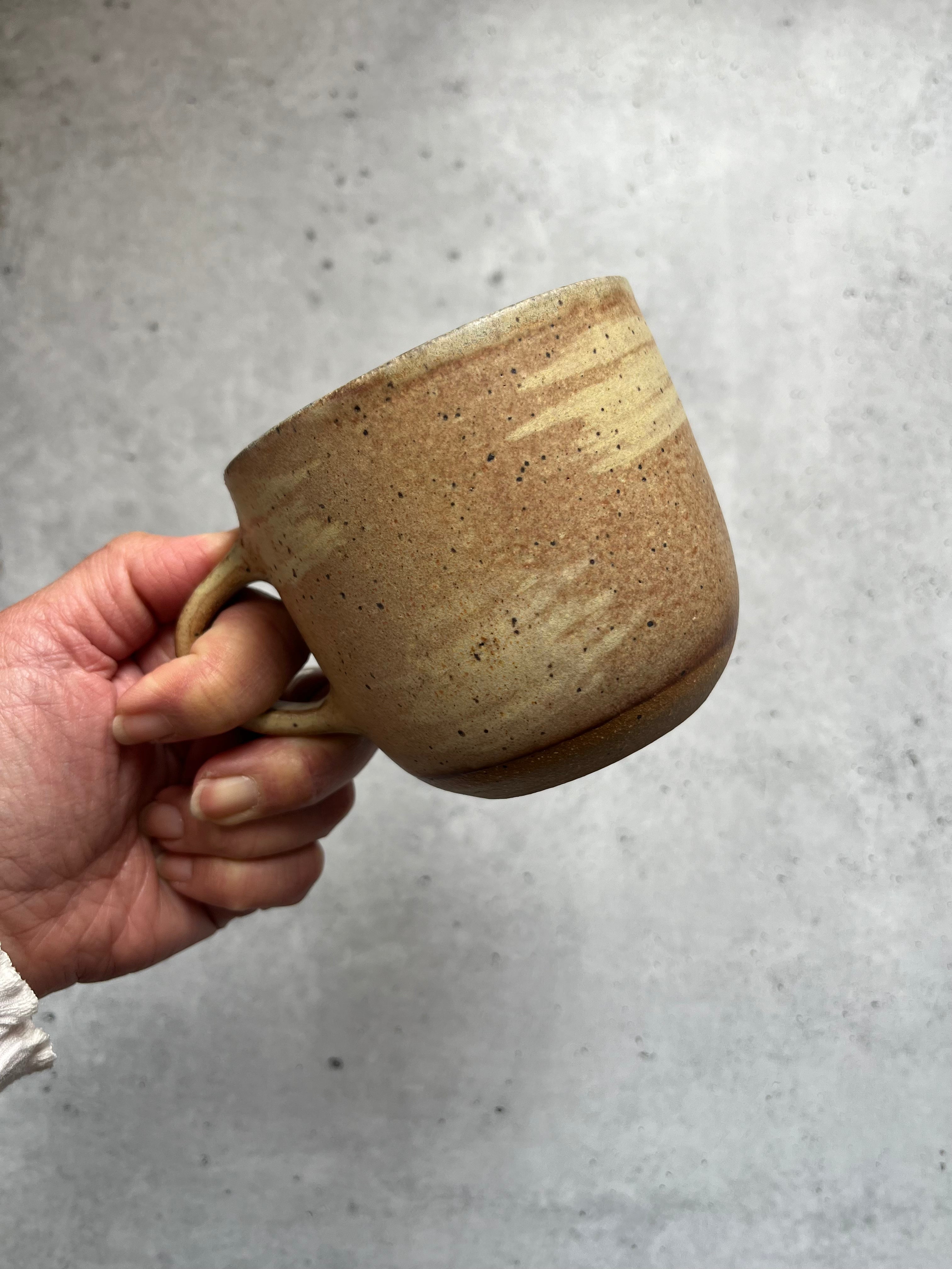 Mug ~ straw matte + satin green interior