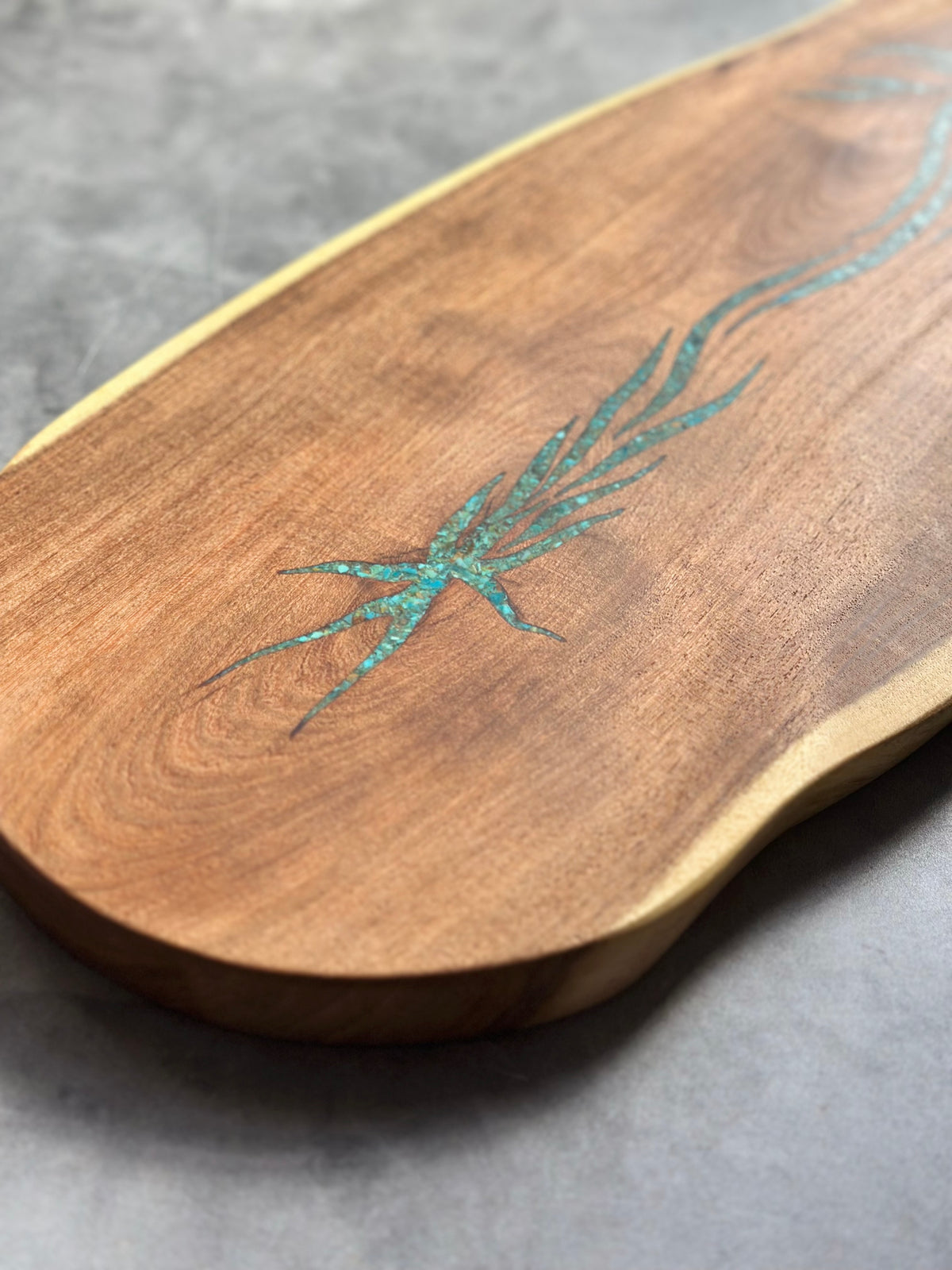 Oval Cutting Board - Velvet Mesquite & Kingman Turquoise