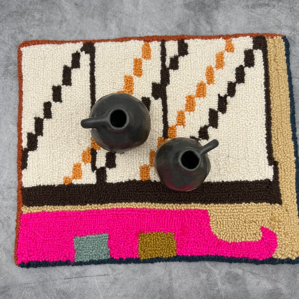 Table Mat - Blue trim