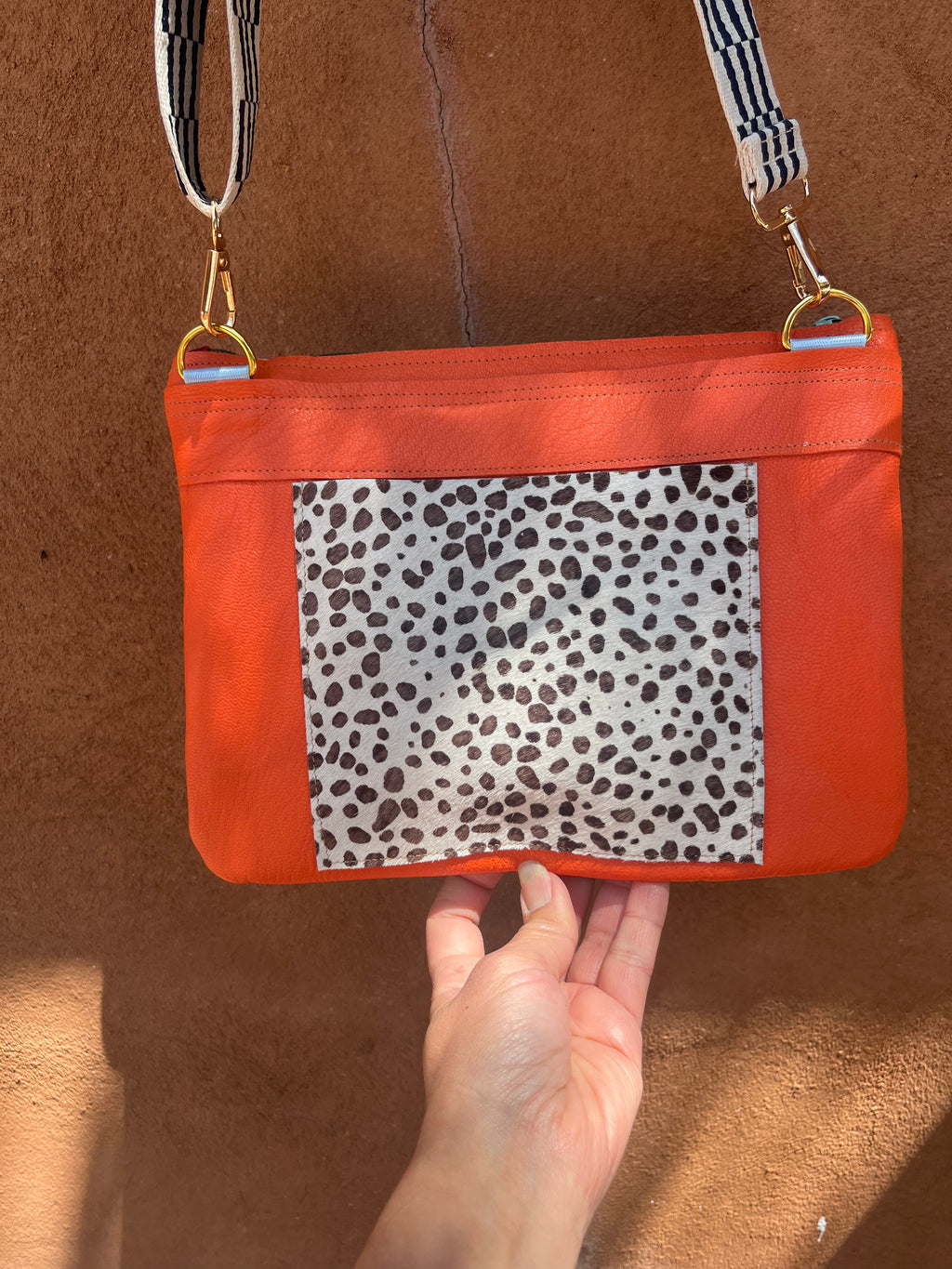 Crossbody envelope Bag ~ fuchsia and dark blue leather ~ double zip