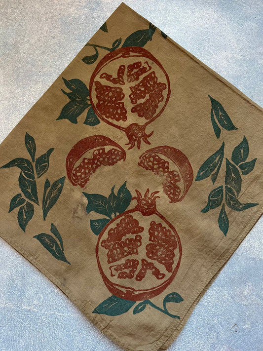 Hand-dyed bandana - Pomegranate