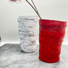 Load image into Gallery viewer, Vase - Red
