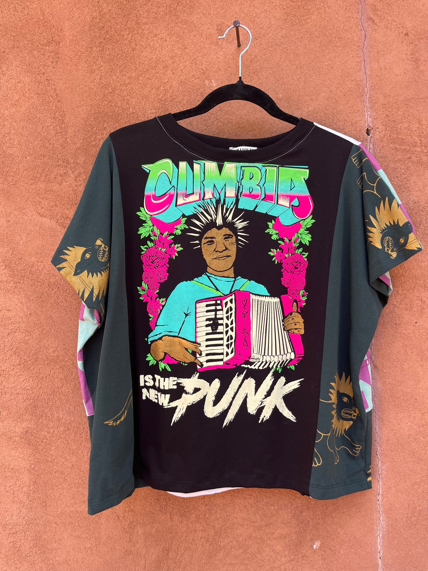 Screenprinted Box top ~ L ~ 100% cotton knit blend