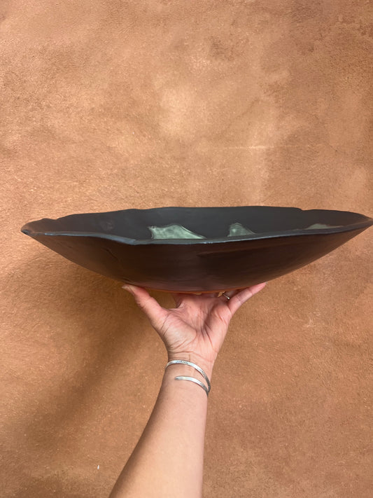 Large Bowl ~ Black