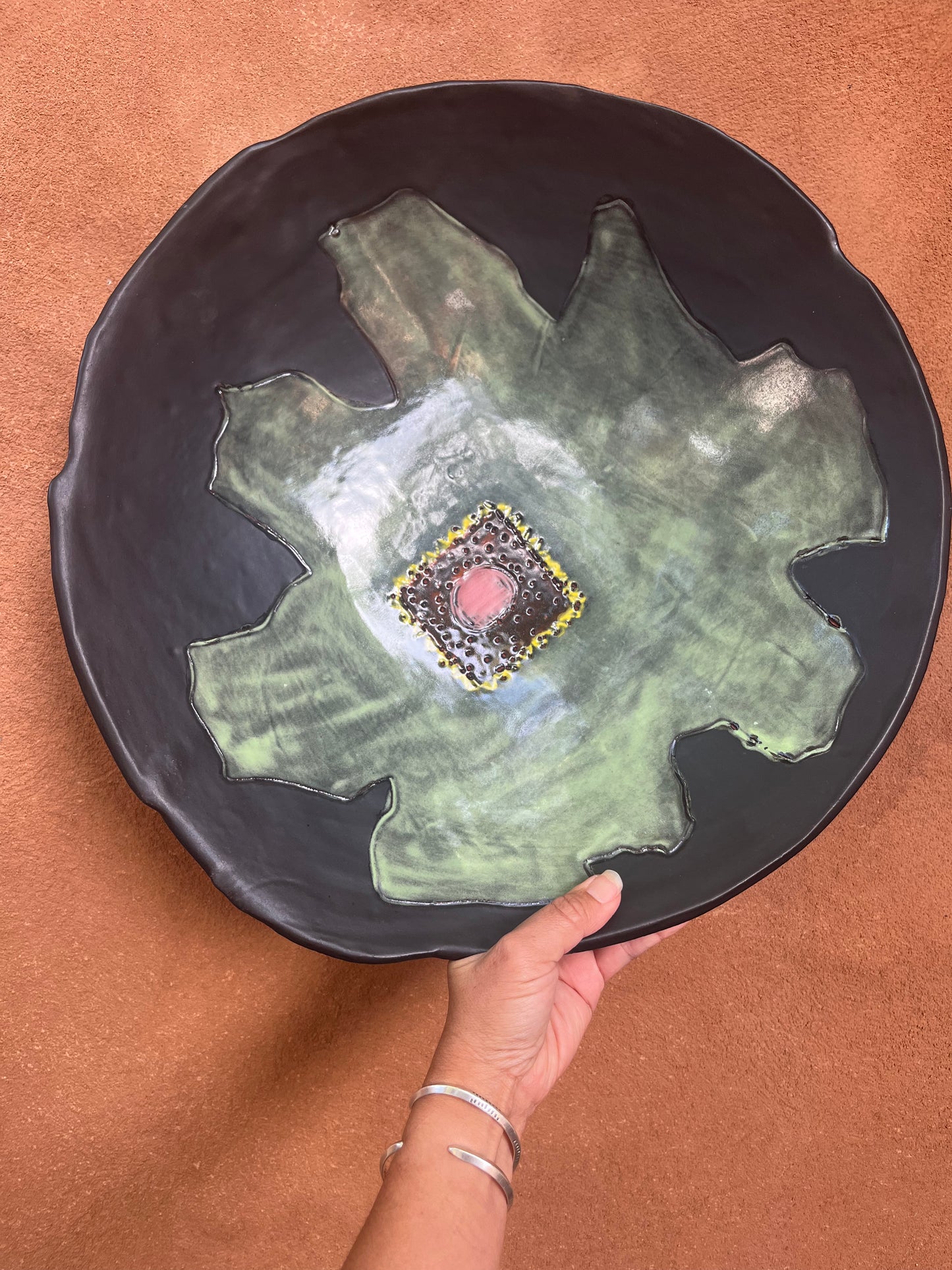 Large Bowl ~ Black