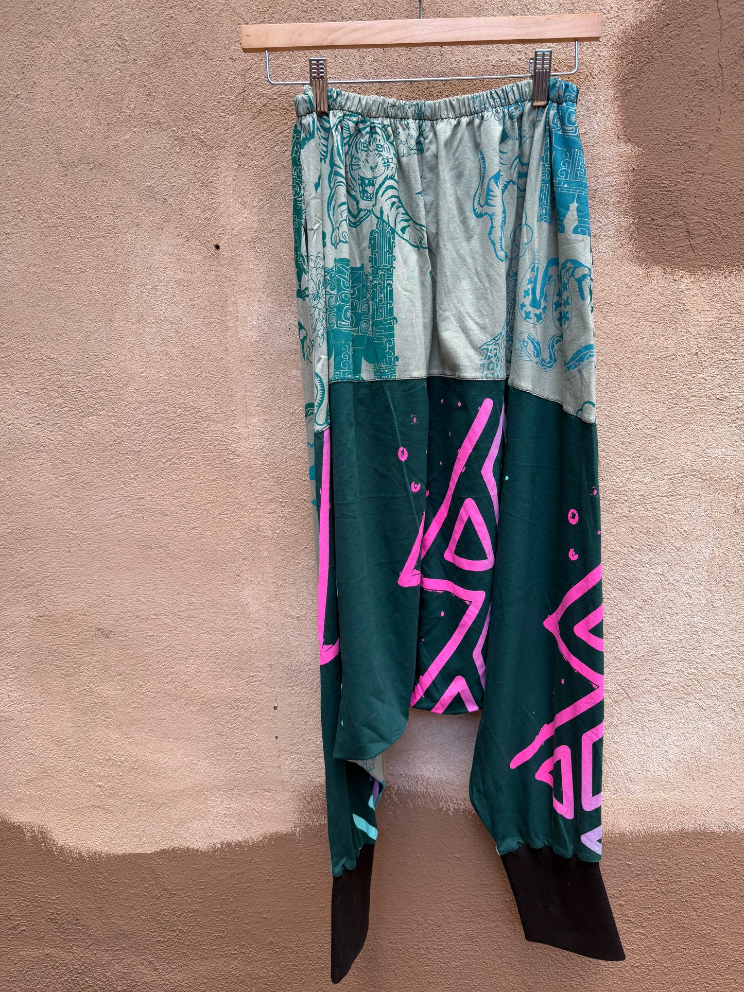 Screenprinted pants ~ Large ~ Green