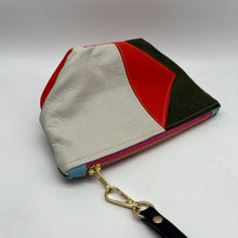 Load image into Gallery viewer, Leather wristlet zip - multicolored leather
