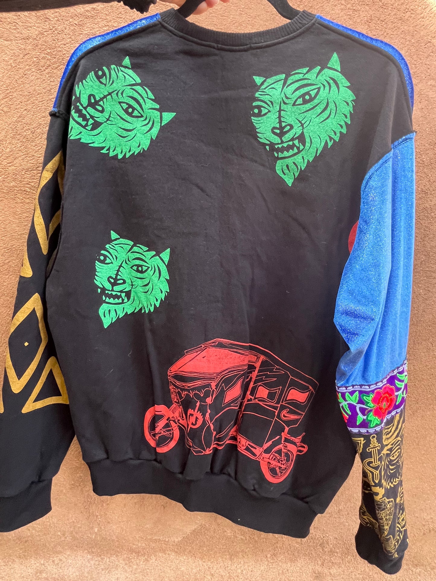 Sweatshirt ~ Screen Printed ~ Medium