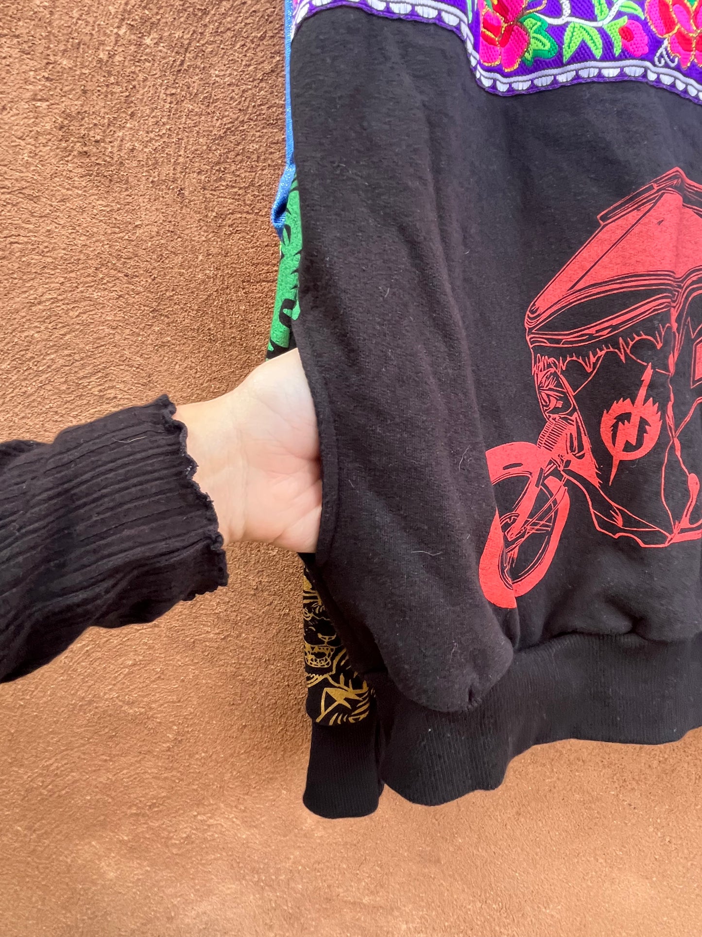 Sweatshirt ~ Screen Printed ~ Medium