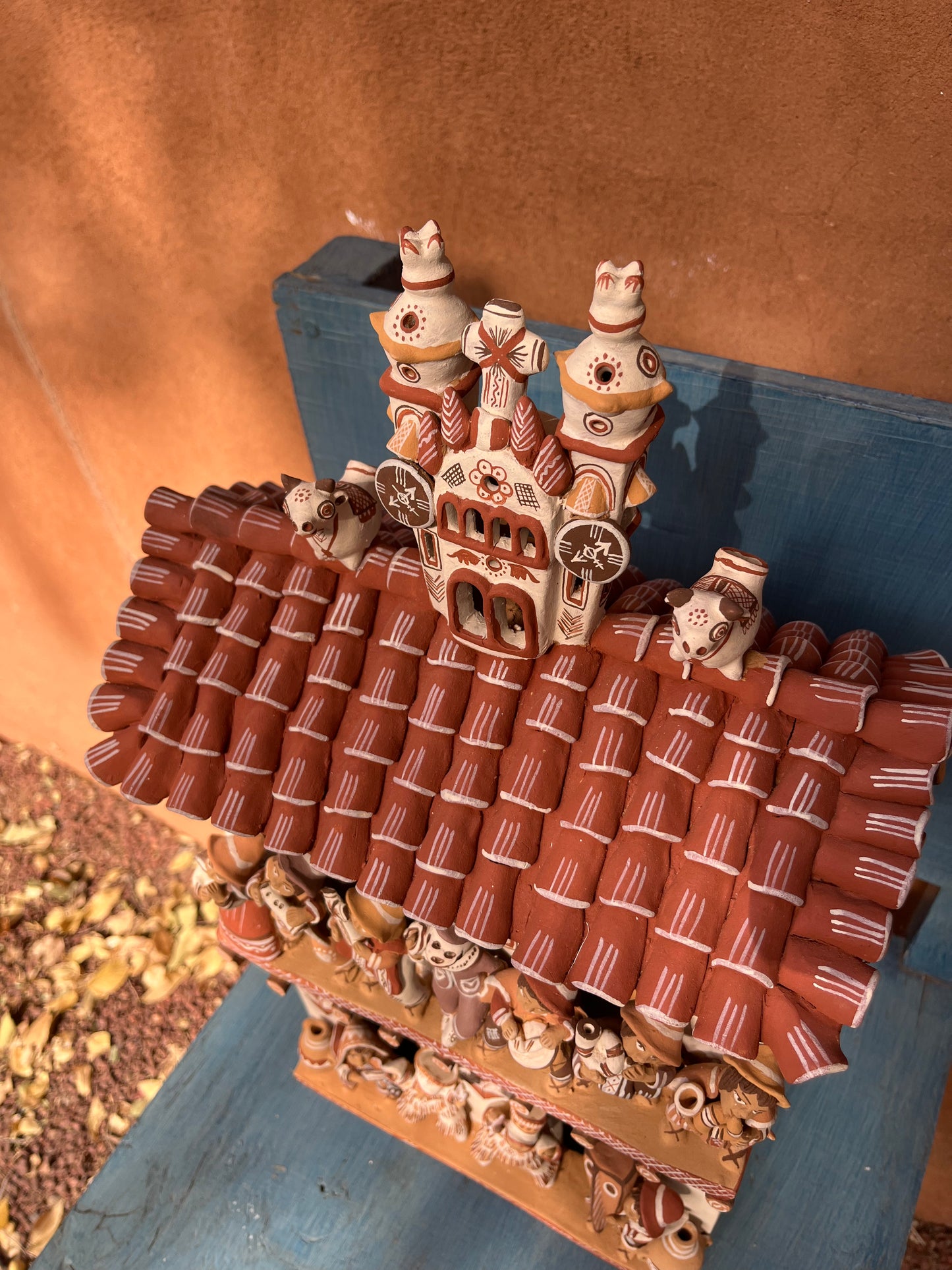 House with Balcony - Large