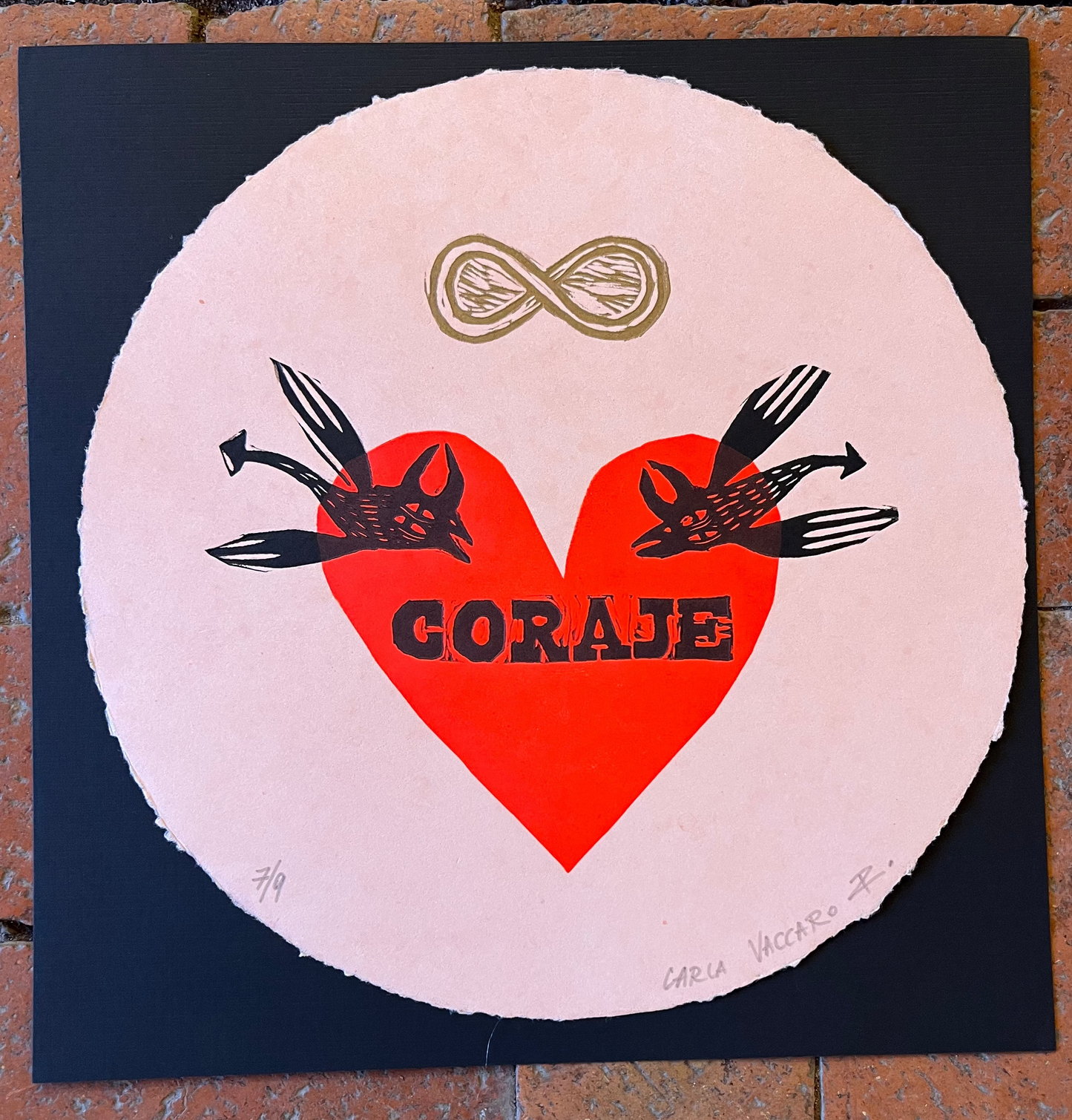 Coraje - Linocut Round Print