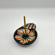 Load image into Gallery viewer, Chulucanas Ceramic Incense Holders
