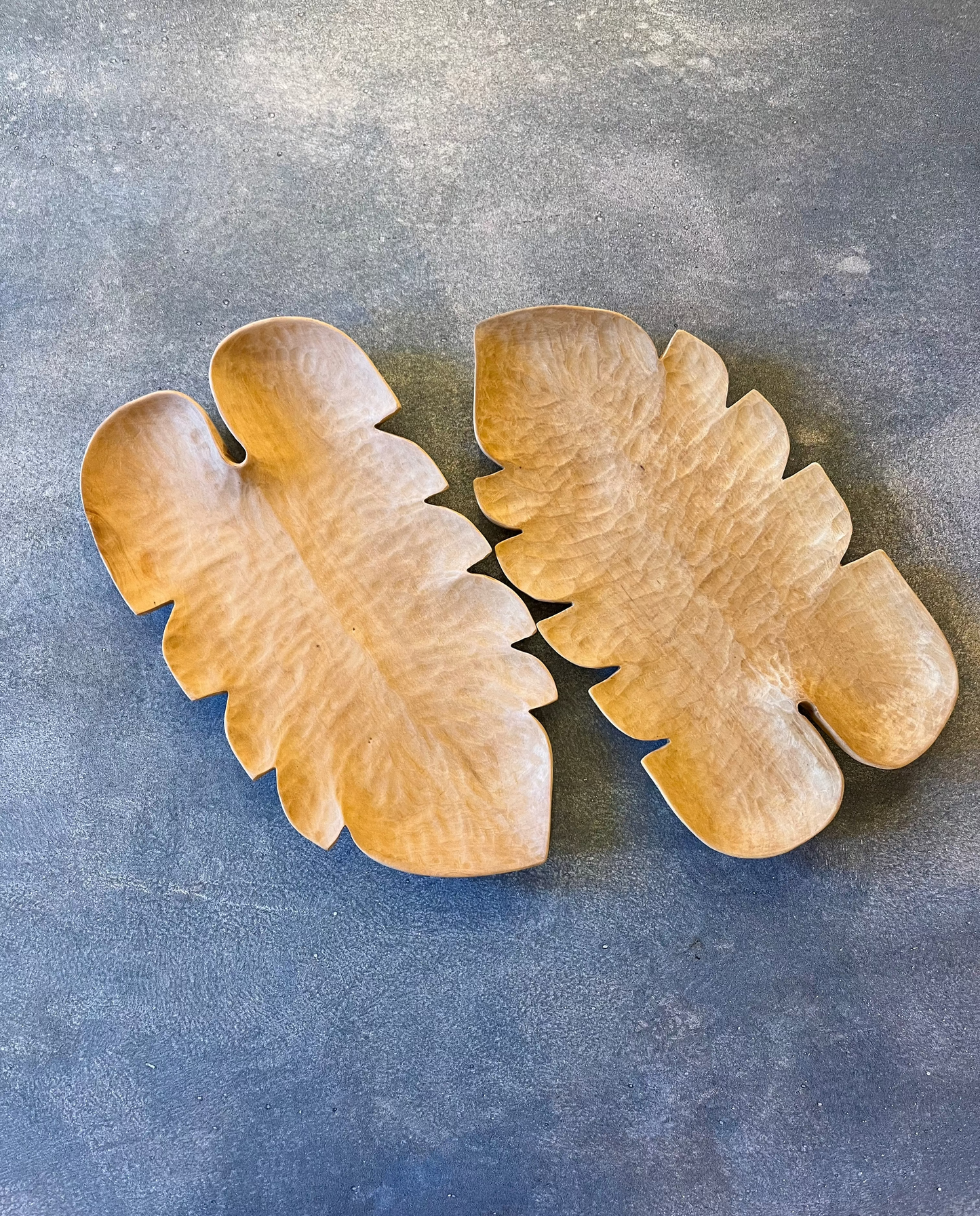 Wooden Leaf Tray ~ handcarved