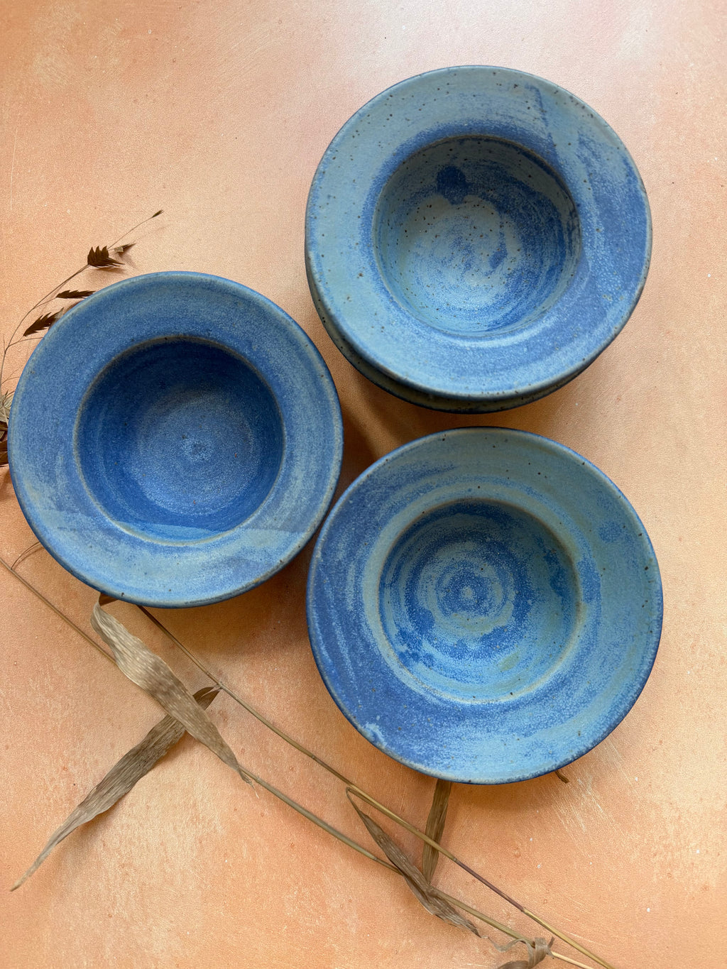 Rimmed Bowls - blue - Stoneware