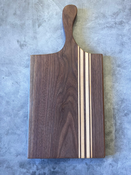 Cutting board in walnut and maple