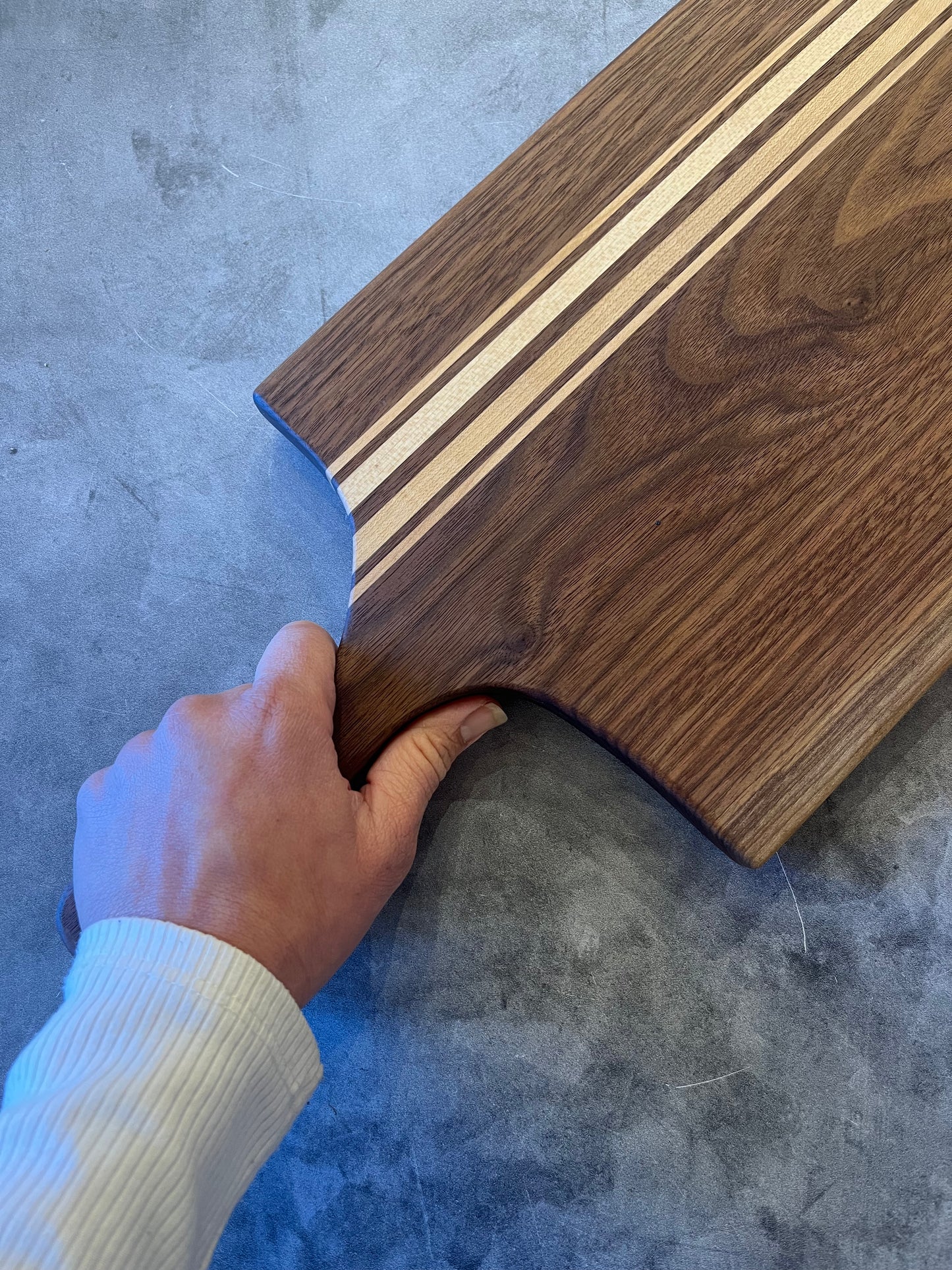 Cutting board in walnut and maple